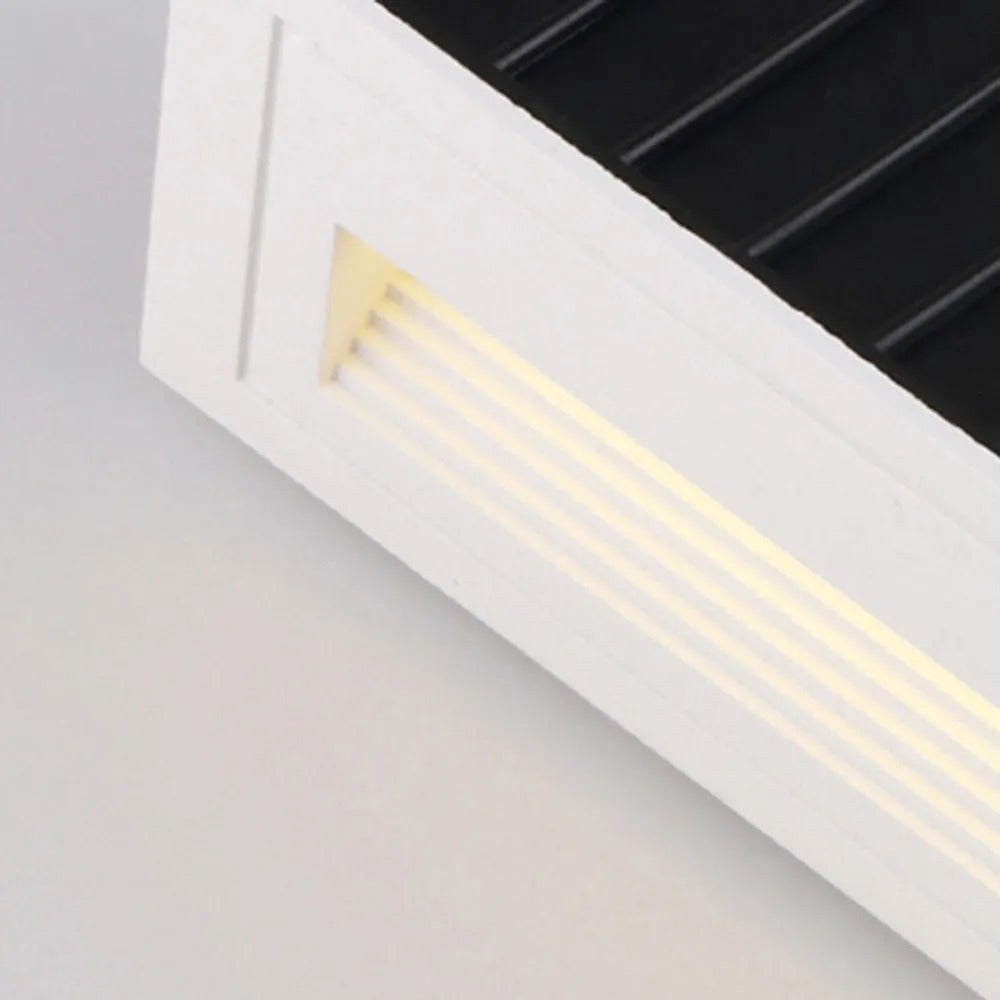 Valentina Modern Trigonal Linear Solar Outdoor Path Light