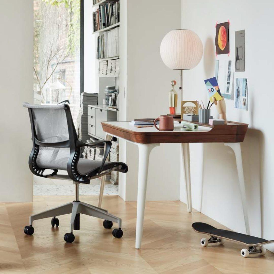 Solisive Steel Artistic Table Lamp - Letslighting