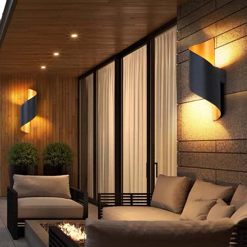 Ray Modern Conch Shape Metal Indoor Wall Lamp