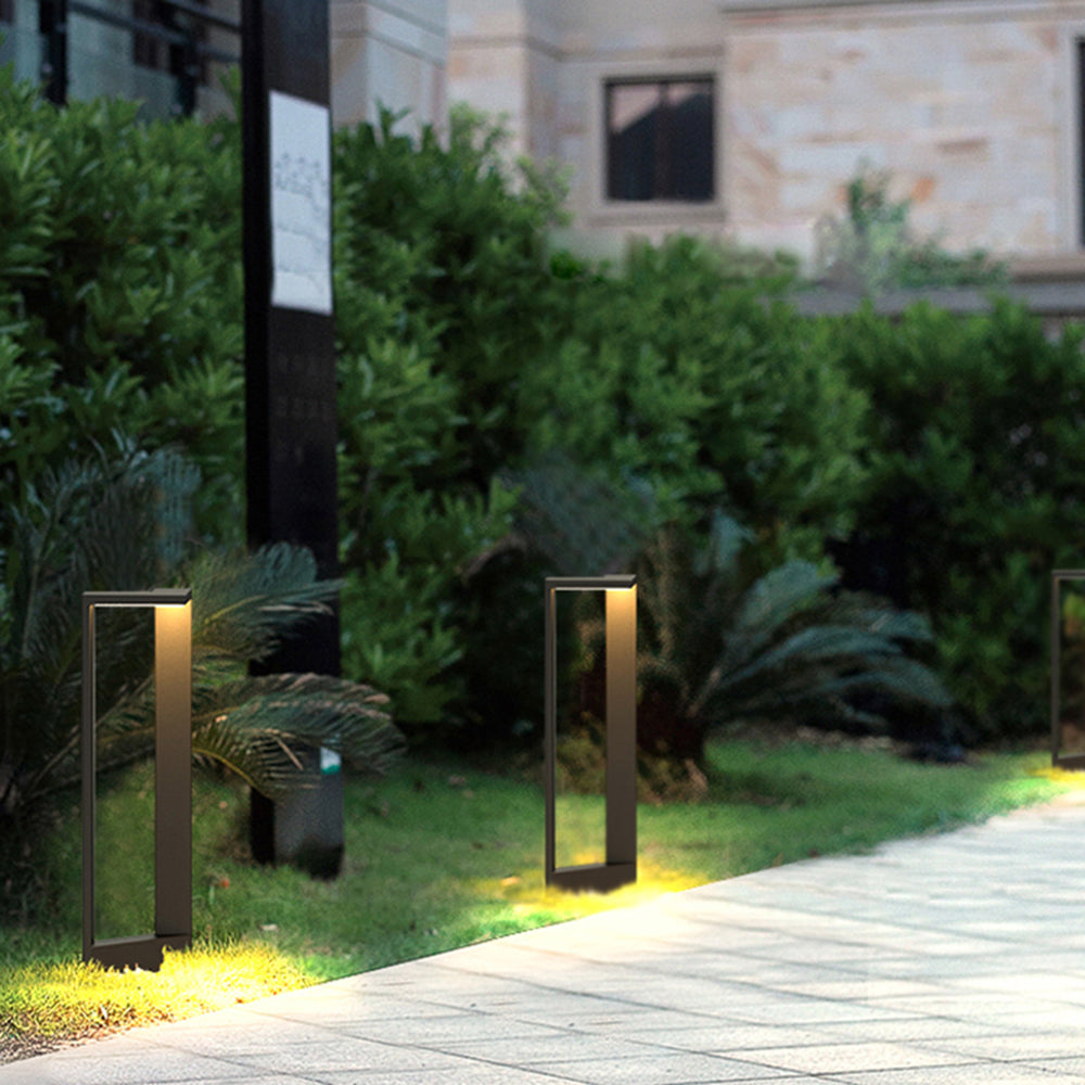 Ray Minimalist Metal Right-angle Shaped Outdoor Path Light