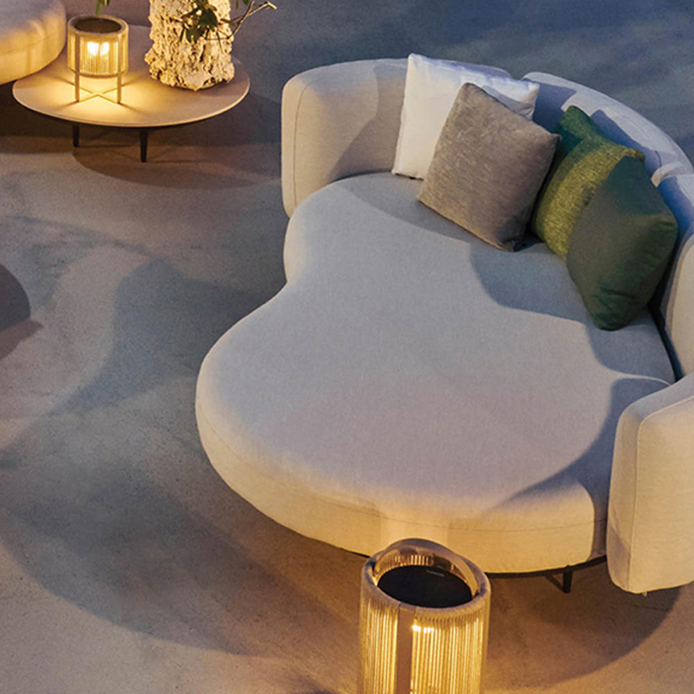 Ray Minimalist Cylinder Solar Outdoor Floor Lamp