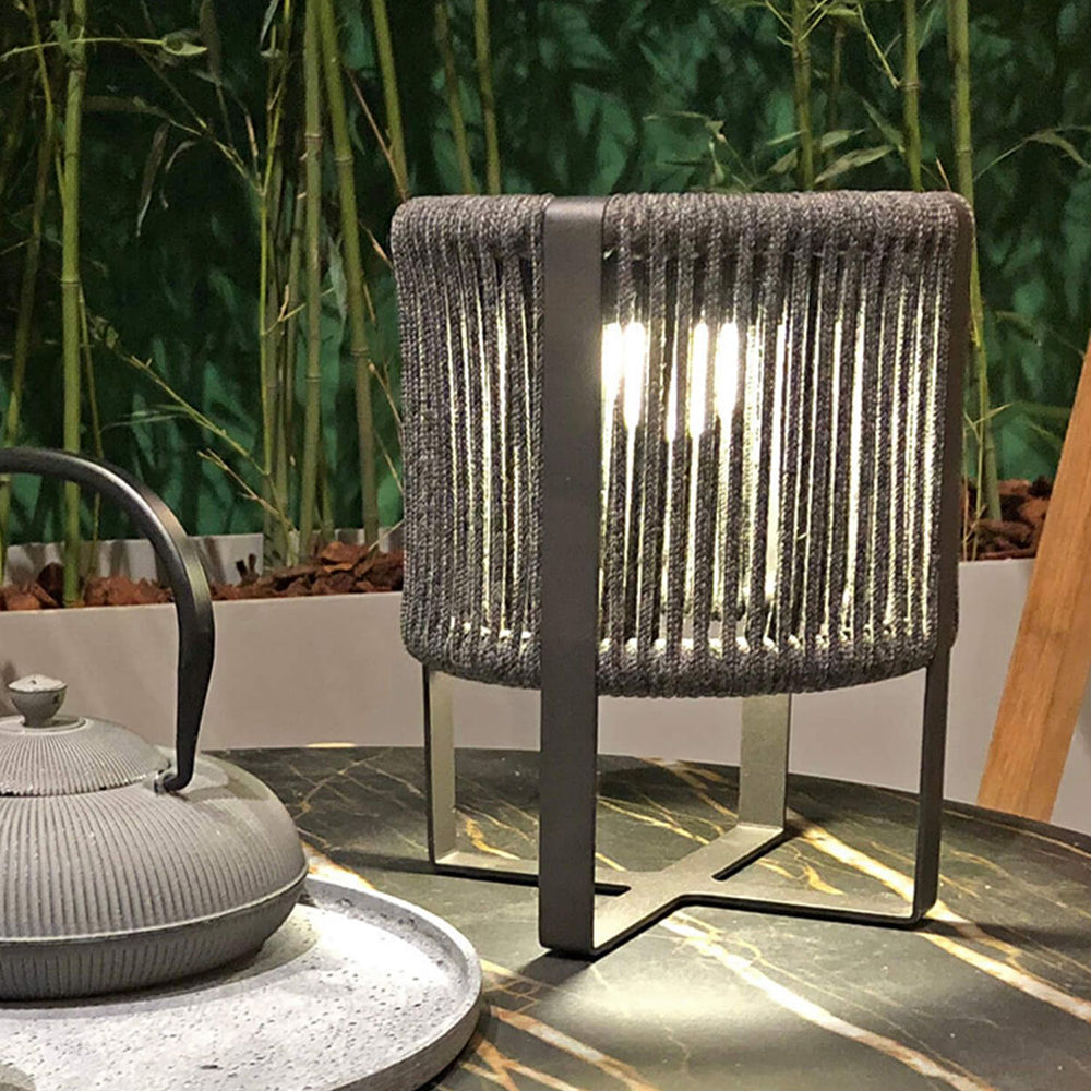 Ray Minimalist Cylinder Solar Outdoor Floor Lamp