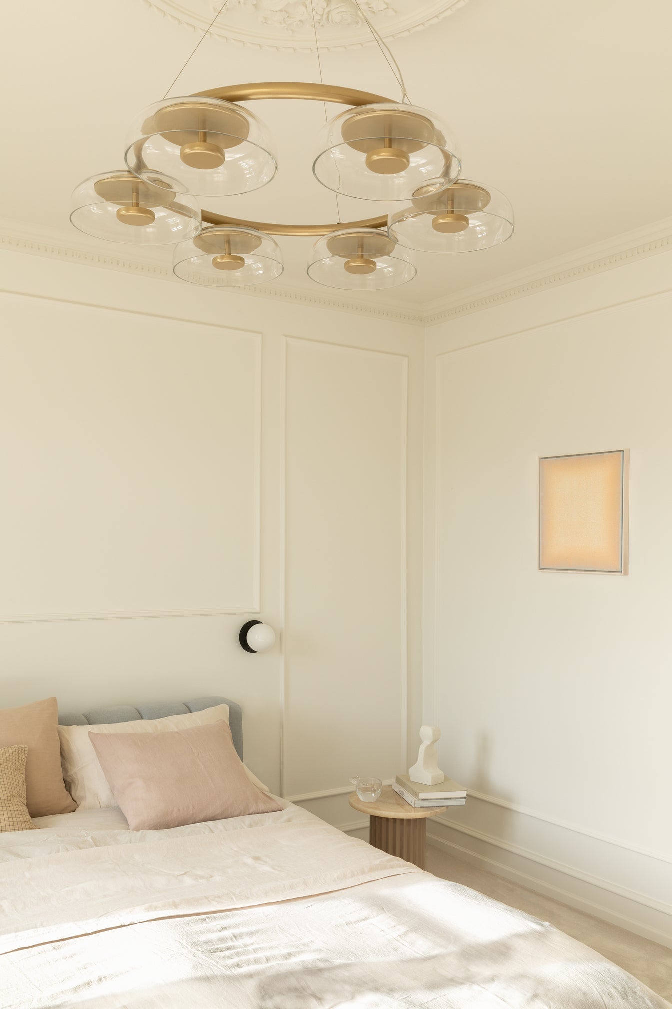Aethera Circular Glass Chandelier - Blowlighting