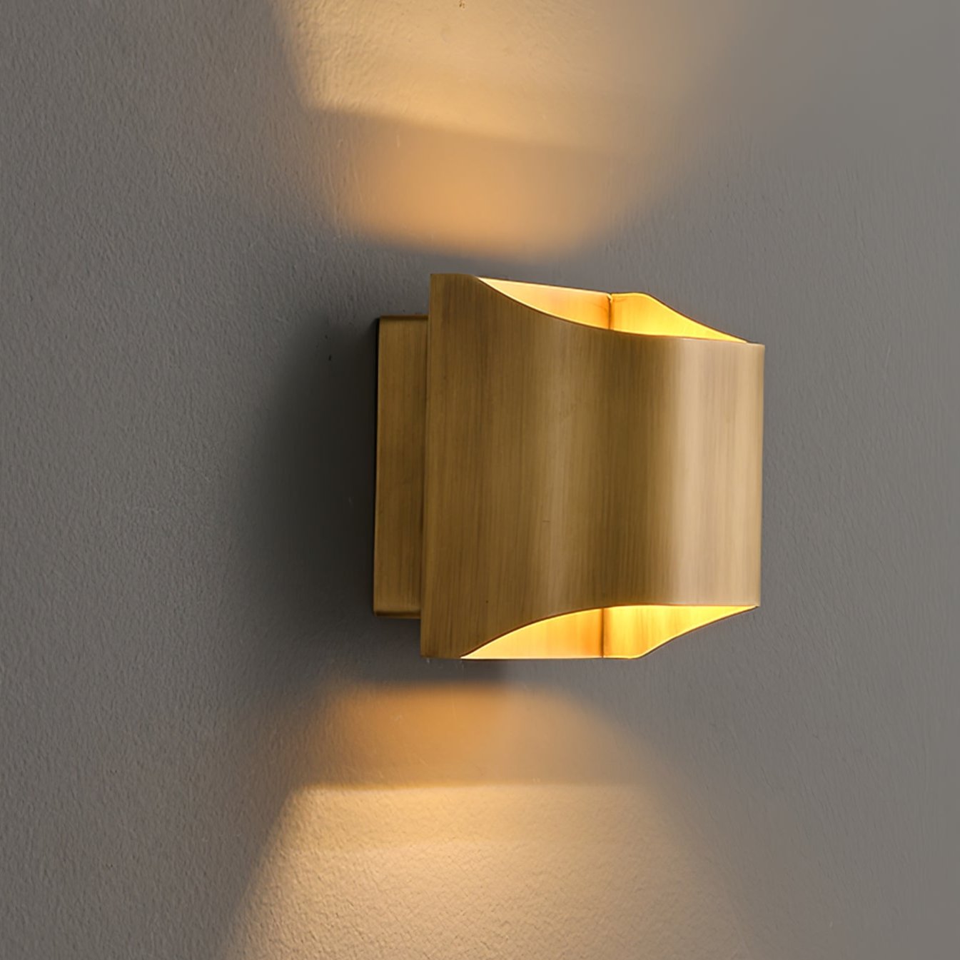 Hardy Nordic Art Brass Wall Lamp - Letslighting