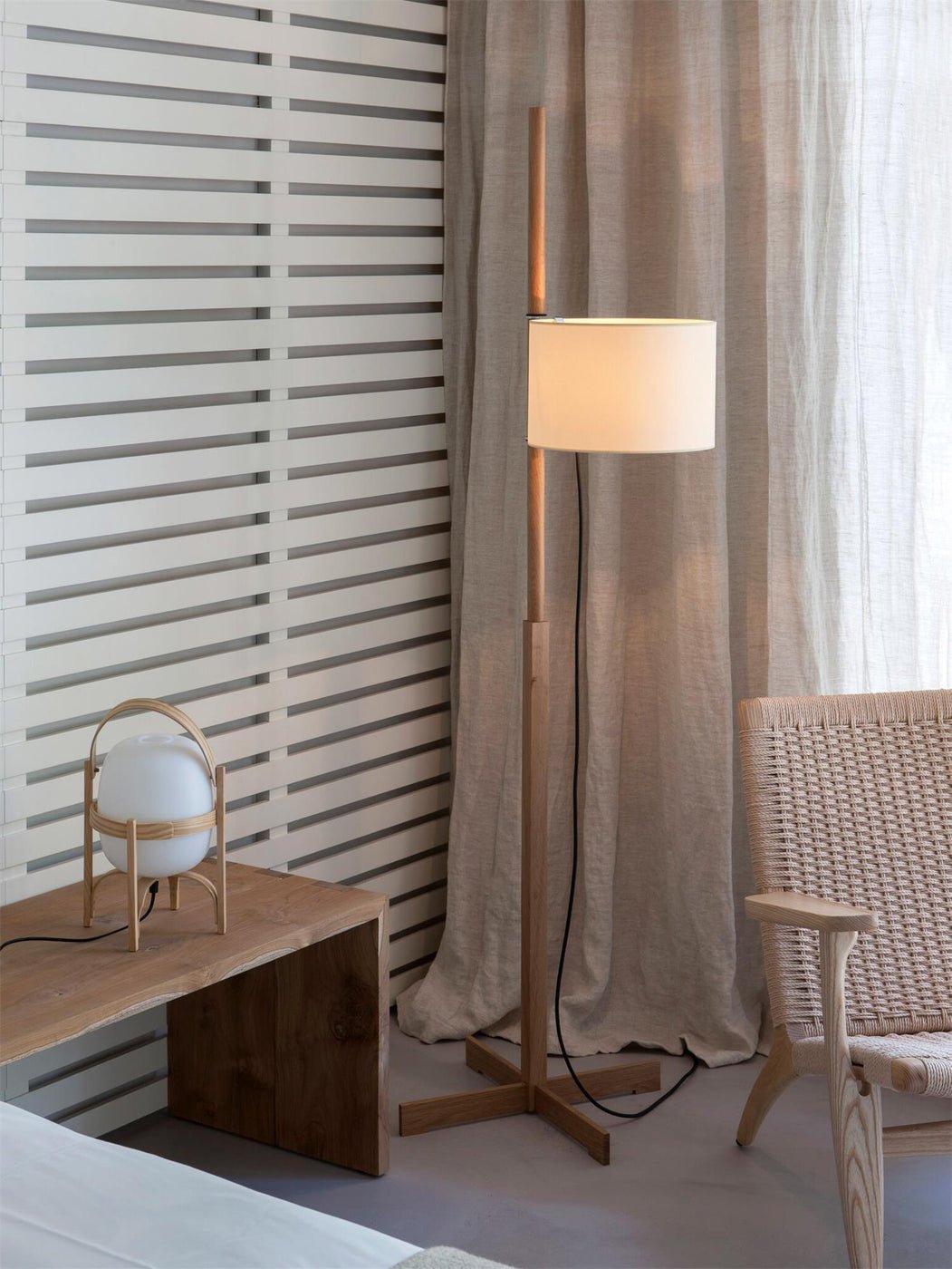 Torna Wood Fabric Floor Lamp - Letslighting