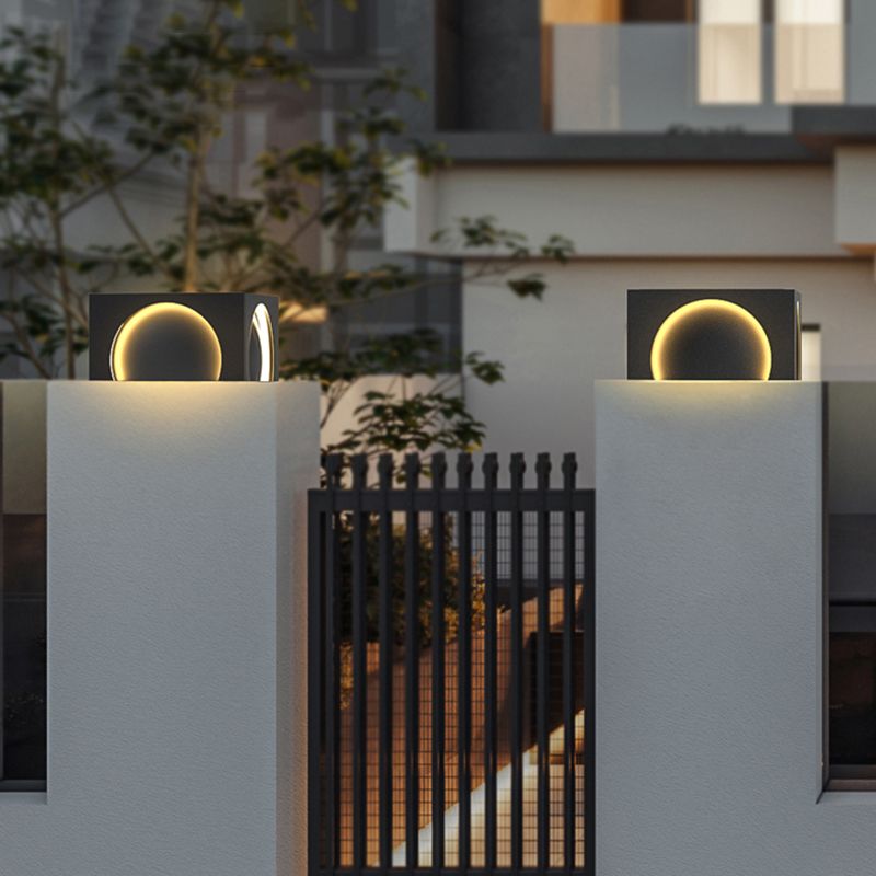 Ray Modern Rectangular Metal Outdoor Lamps Post - Letslighting