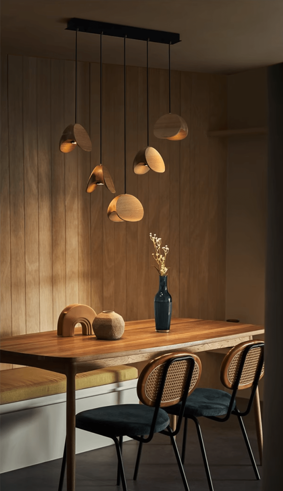 Tavro Minimalist Wood Pendant Light - Blowlighting