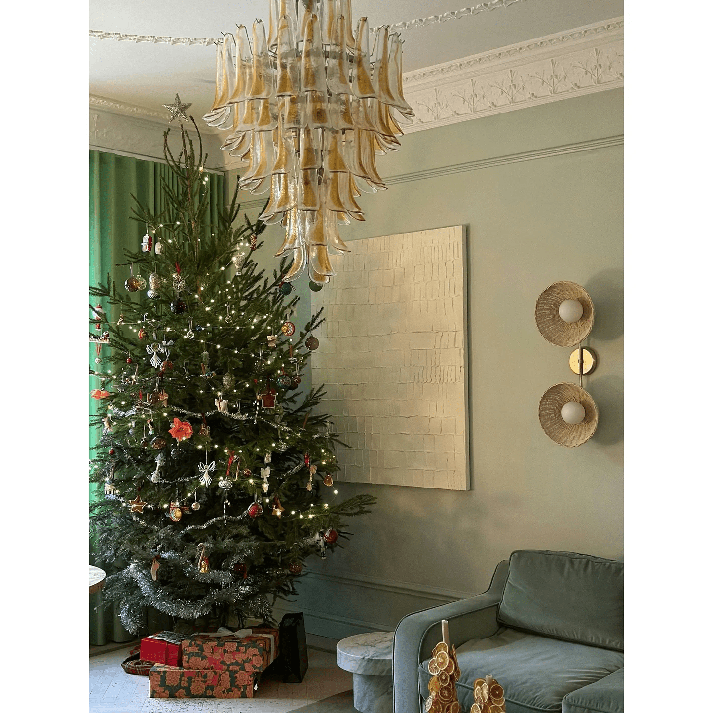 Dravina Glass Petals Pendant Lamp - Letslighting