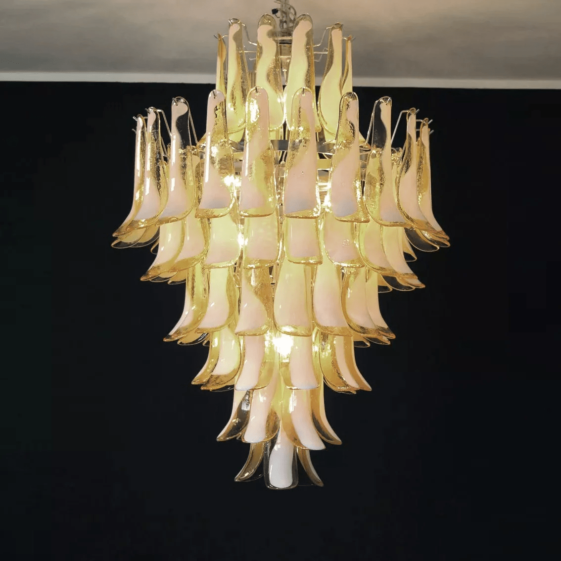 Dravina Glass Petals Pendant Lamp - Letslighting