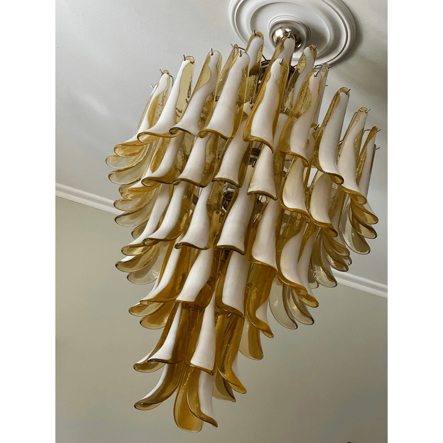 Dravina Glass Petals Pendant Lamp - Letslighting