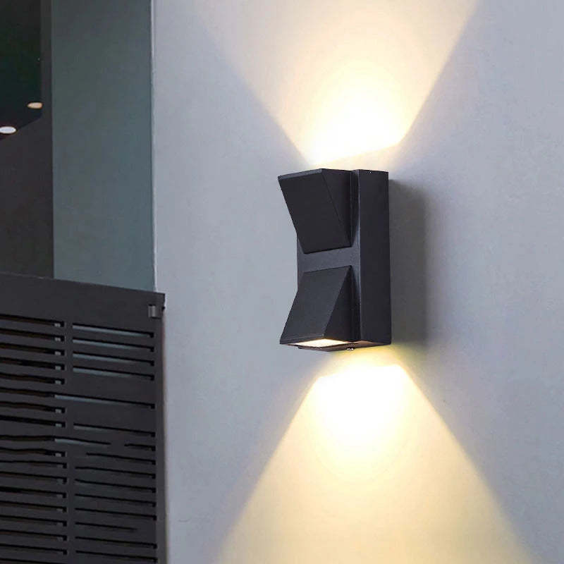 Ray Modern Metal LED Outdoor Wall Lamp