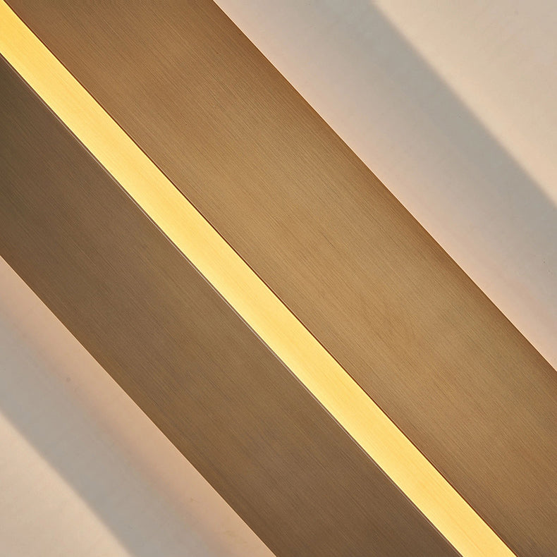 Luste Vertical Brass Wall Lamp - Letslighting