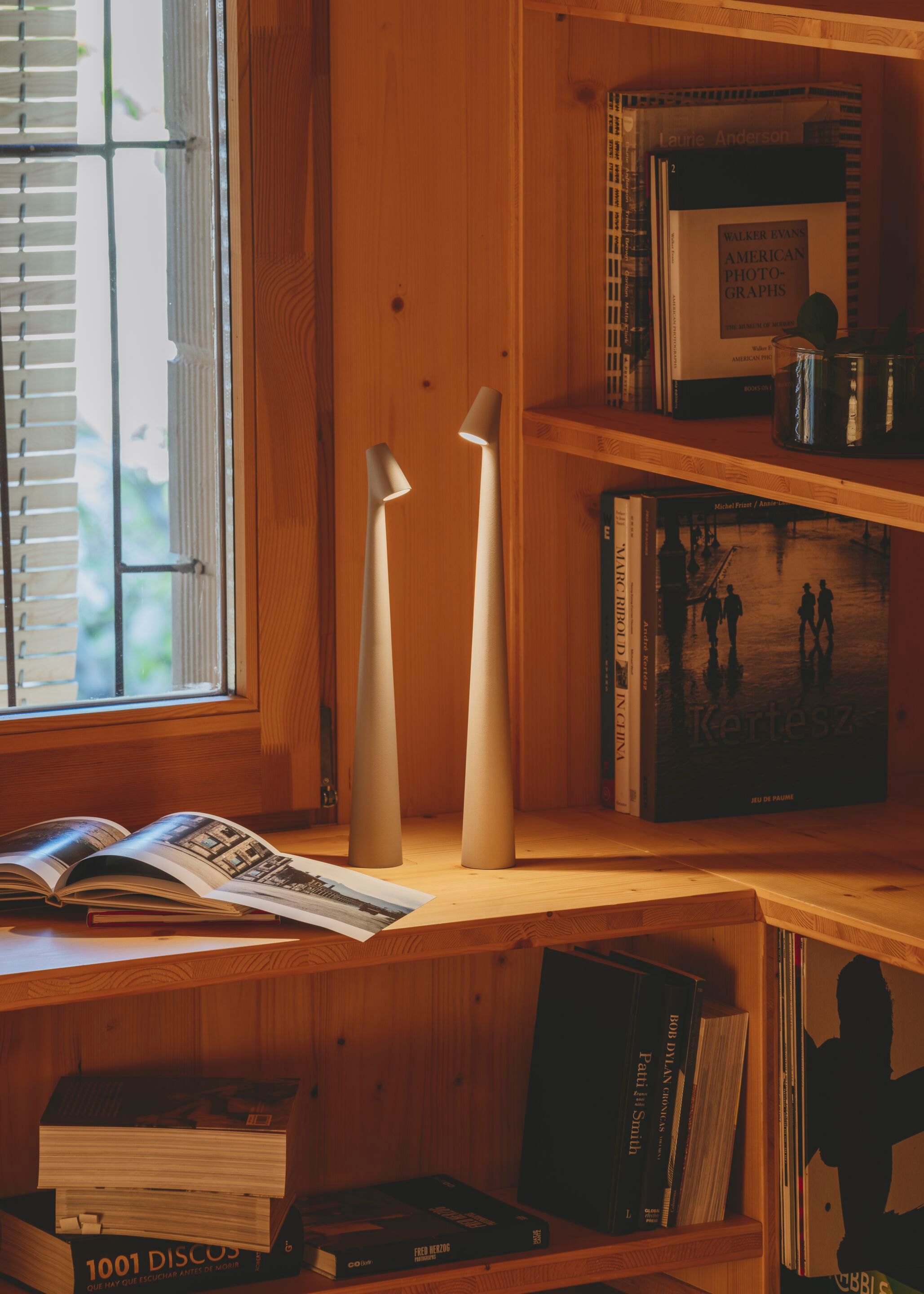 Orioic Acrylic Minimalist Table Lamp - Letslighting