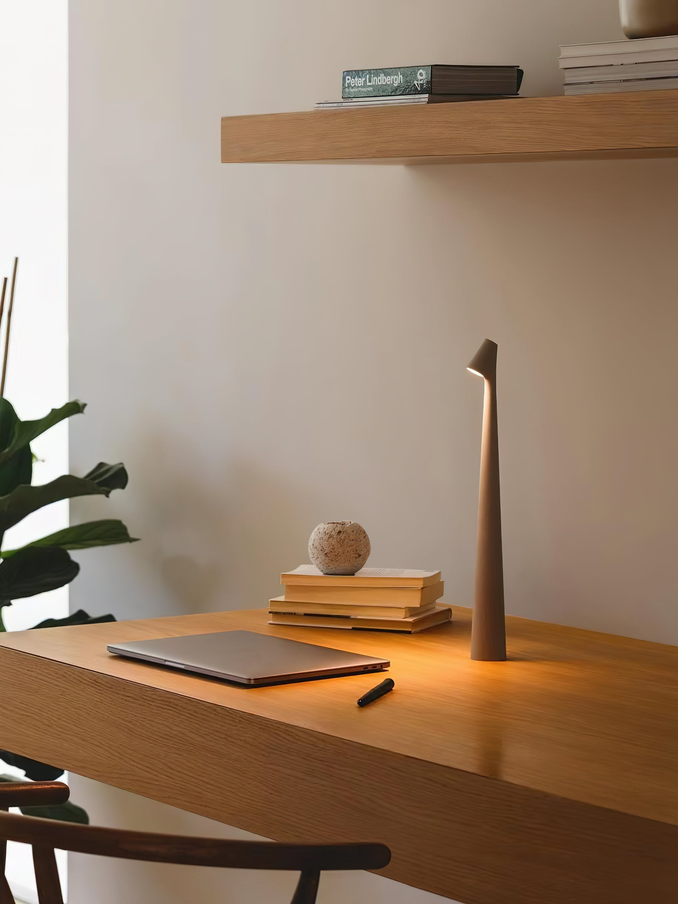 Orioic Acrylic Minimalist Table Lamp - Letslighting