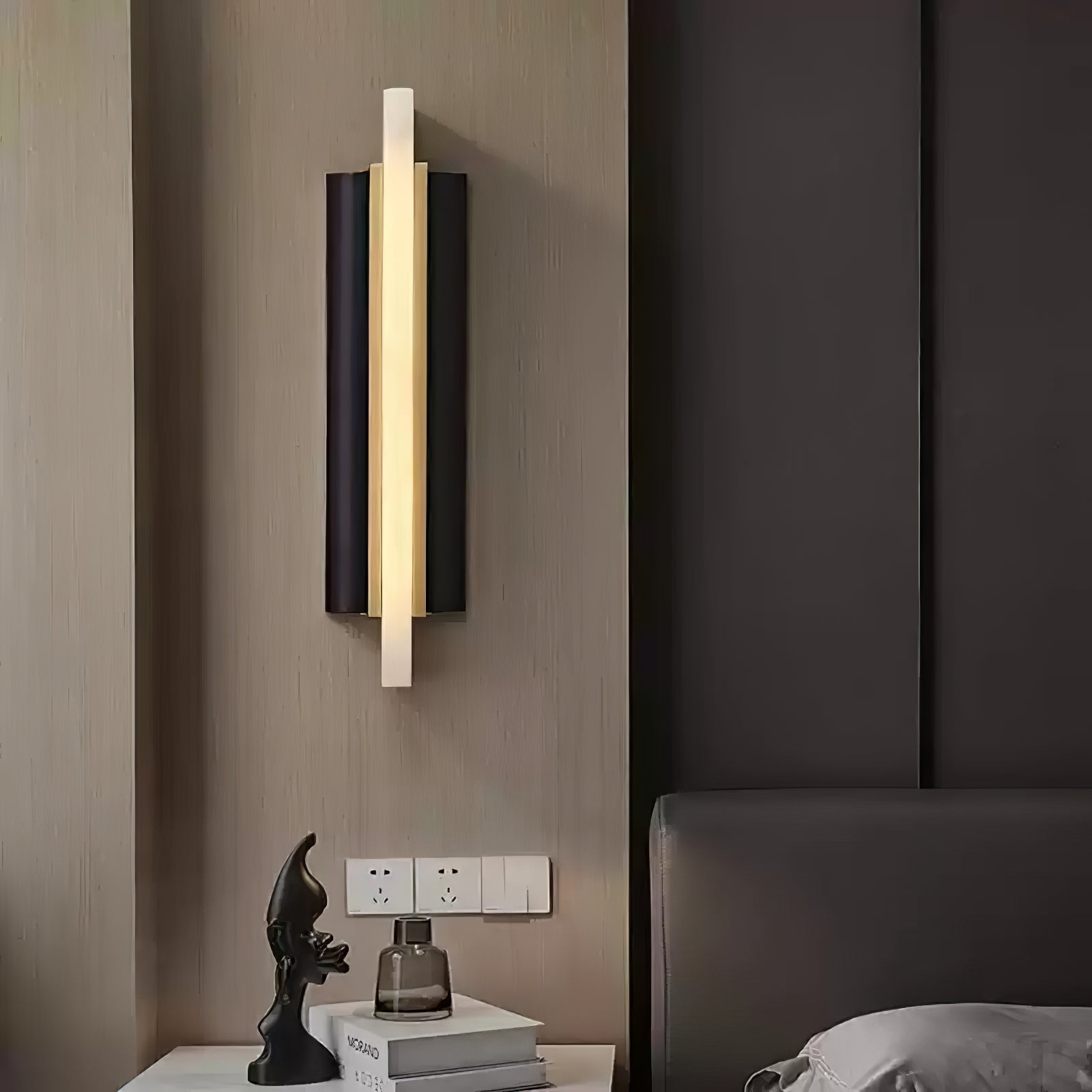 Blade Modern Metal & Alabaster Wall light