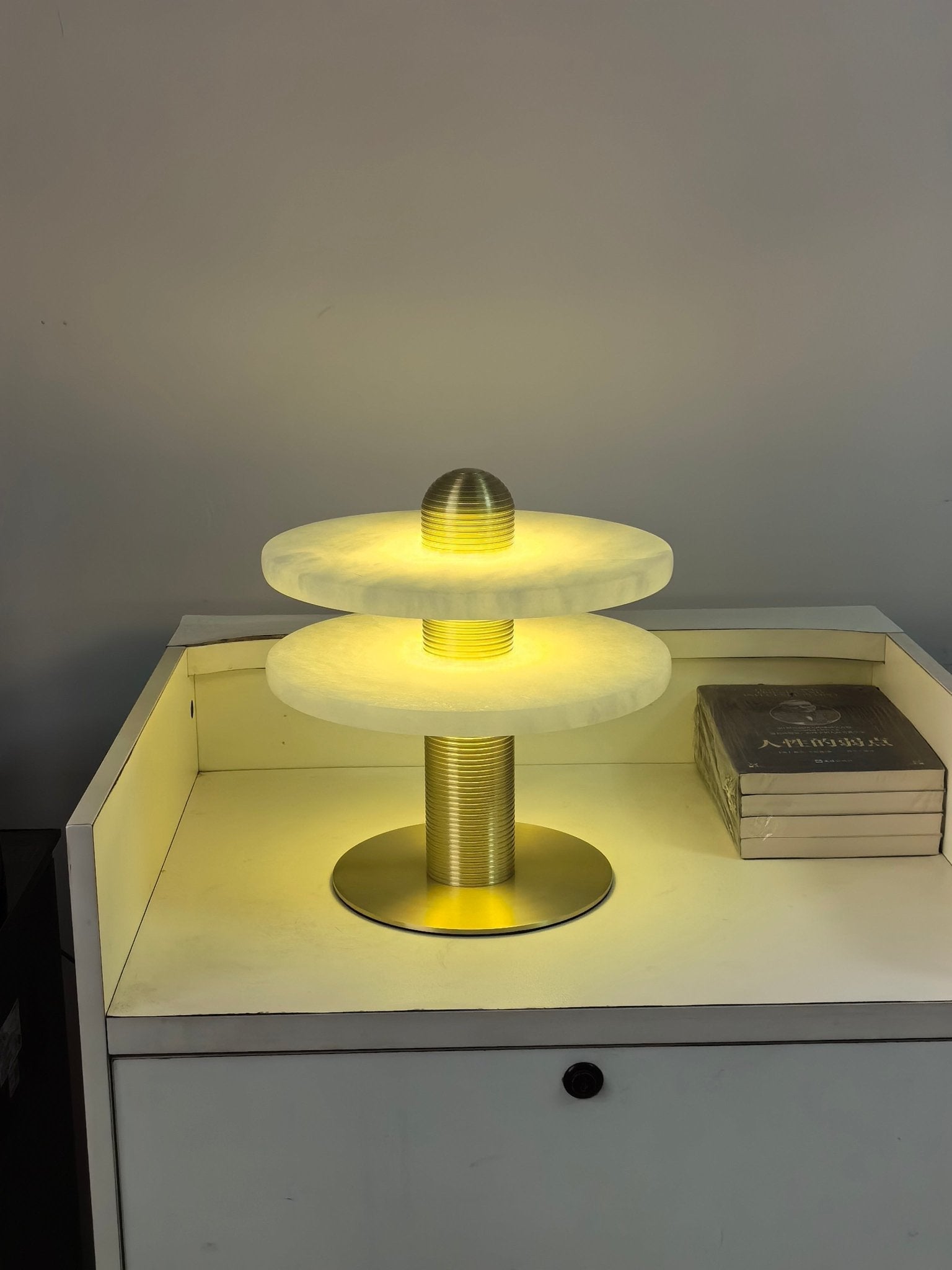 Nerio Modern Alabaster Table Lamp - Letslighting