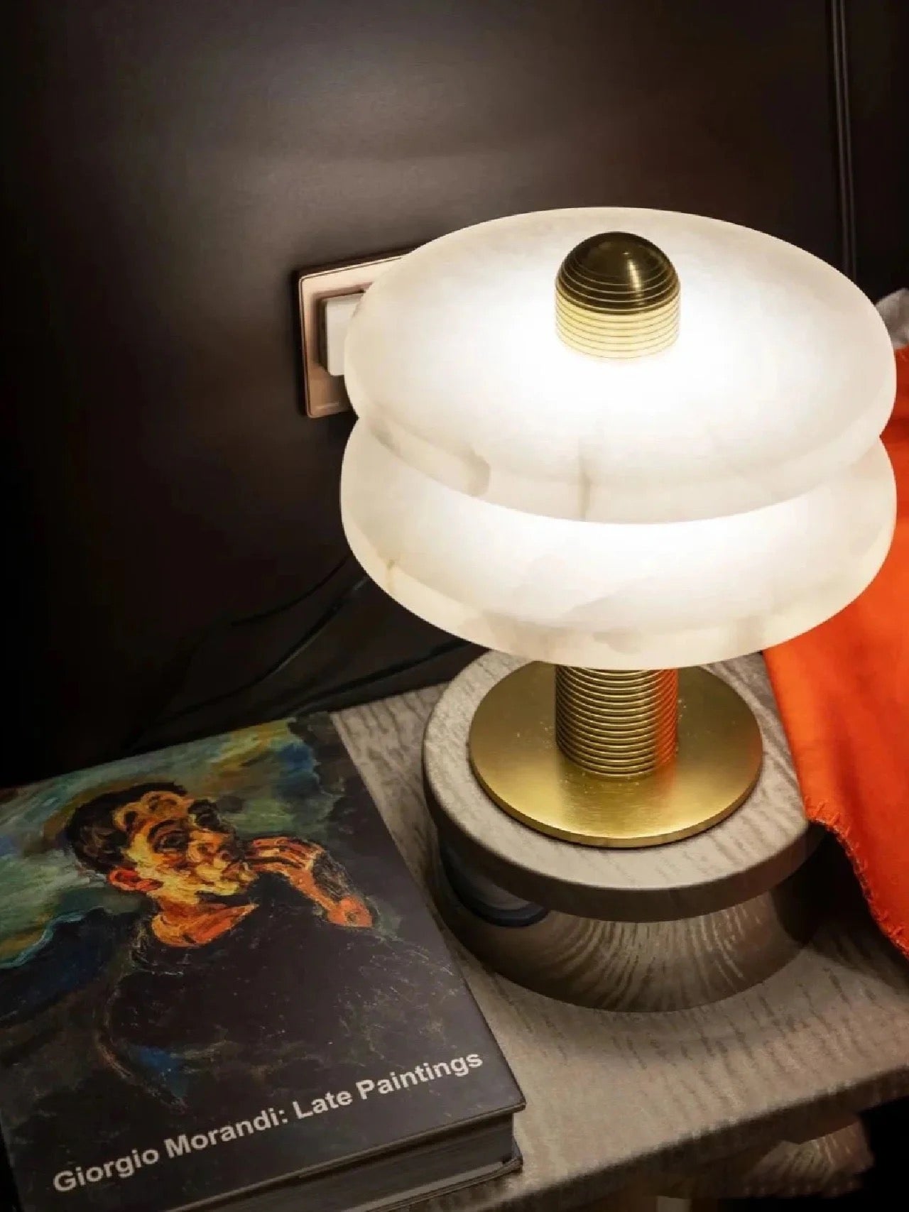 Nerio Modern Alabaster Table Lamp - Letslighting