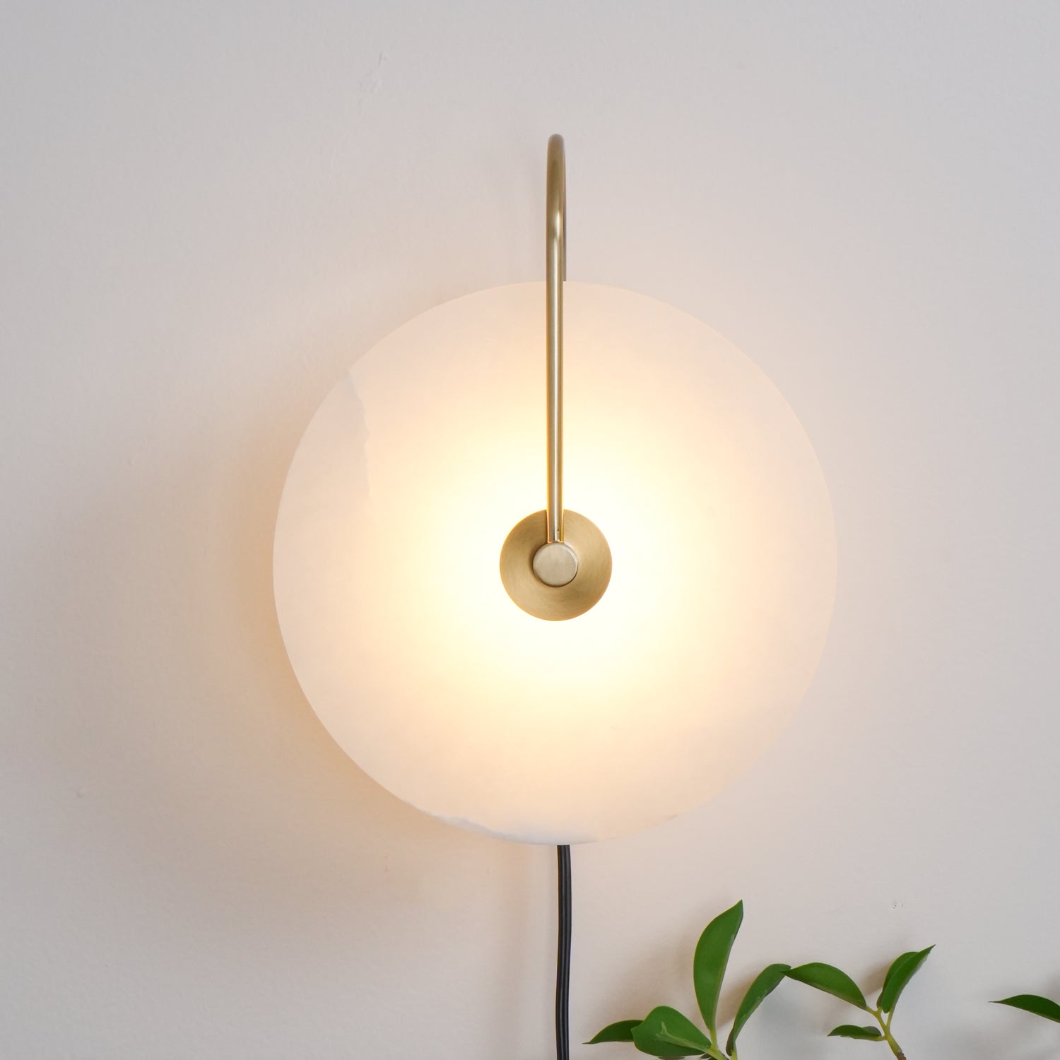 Ceraeyra Alabaster Globe Wall Light - Letslighting