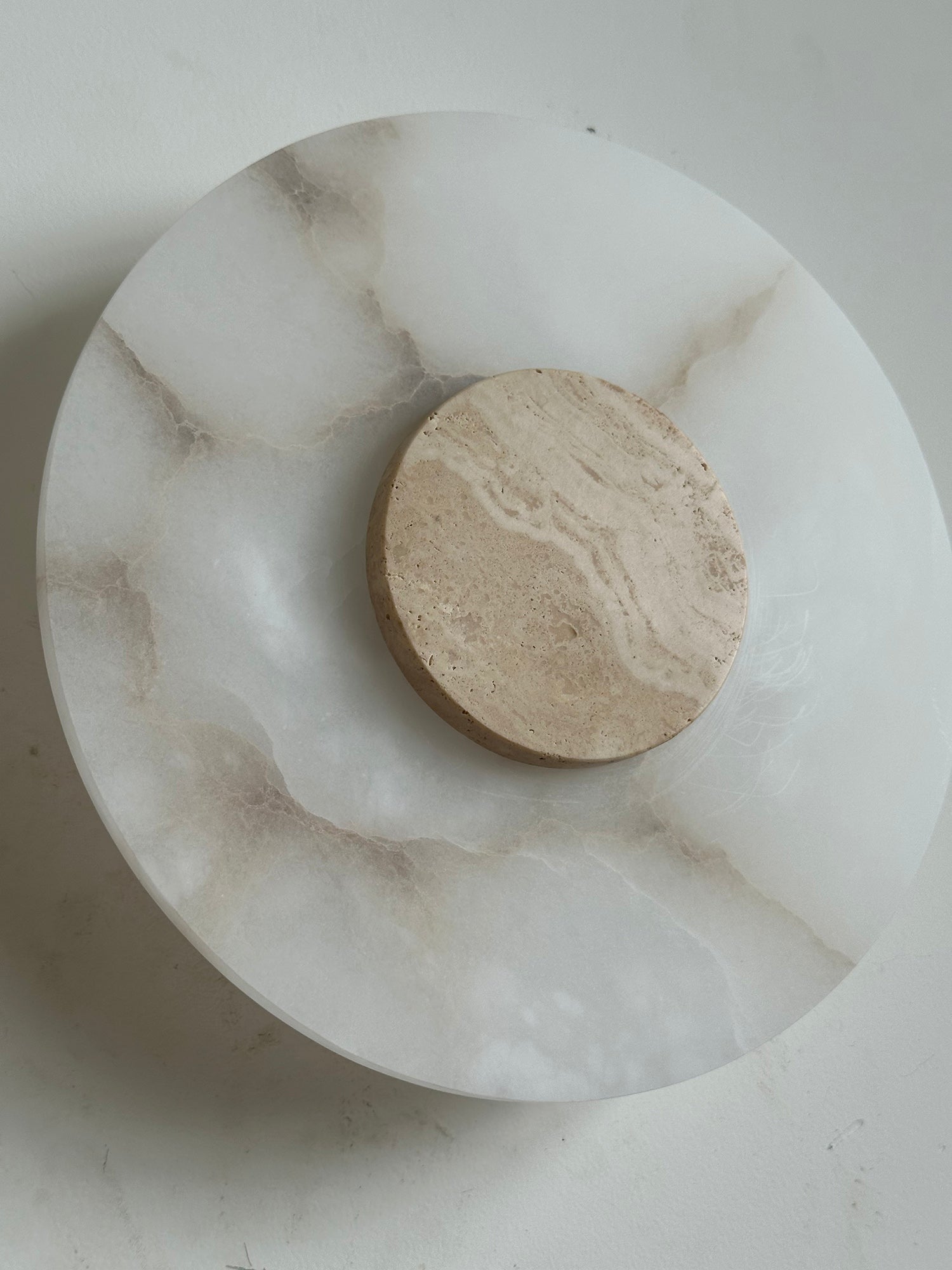 Rauduvyi Modern Minimalist Alabaster Wall Lamp - Letslighting