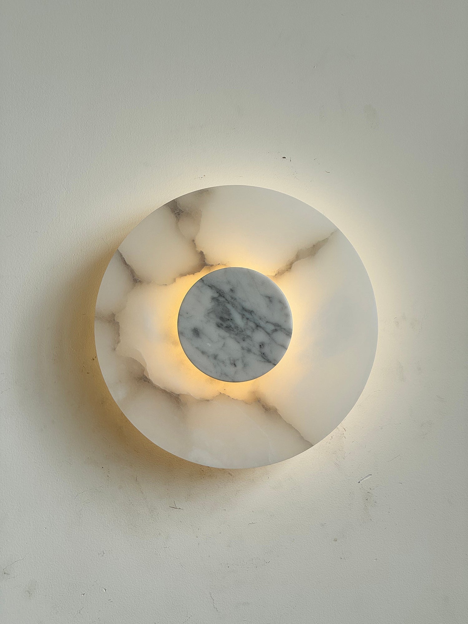 Rauduvyi Modern Minimalist Alabaster Wall Lamp - Letslighting