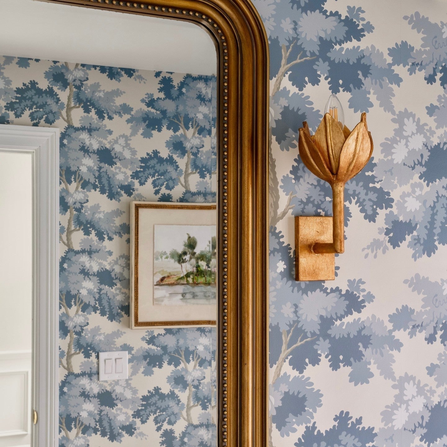 Kristy Wall Lamp Flower