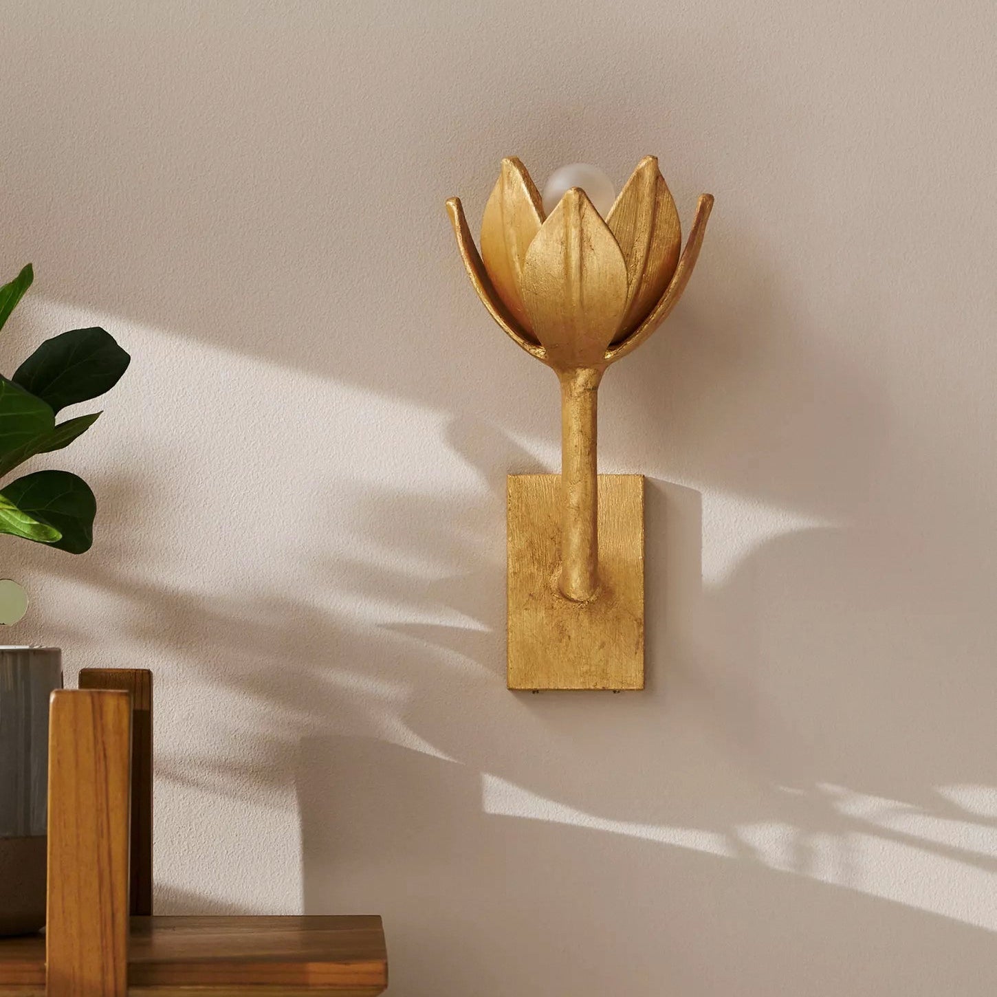 Kristy Wall Lamp Flower