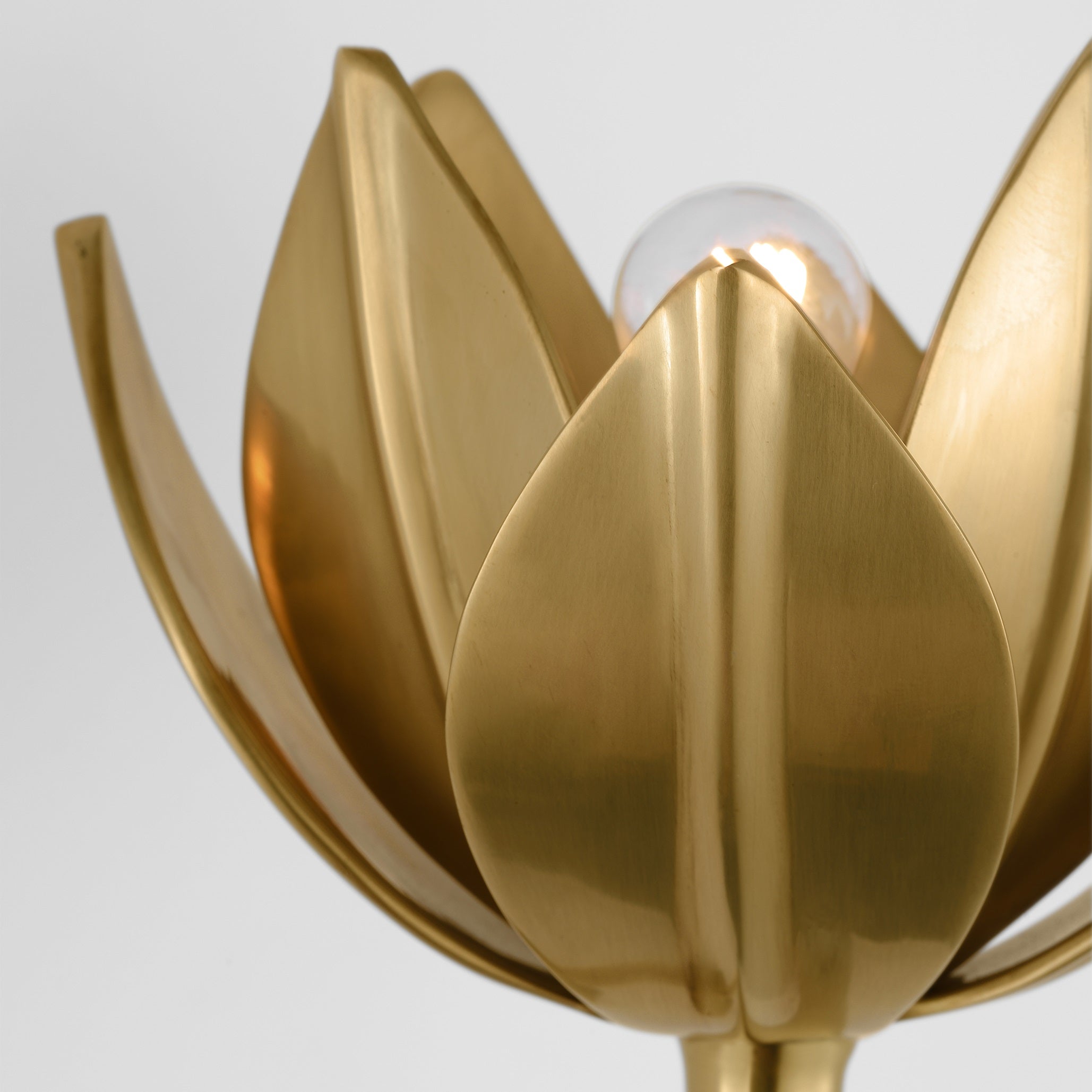Kristy Wall Lamp Flower