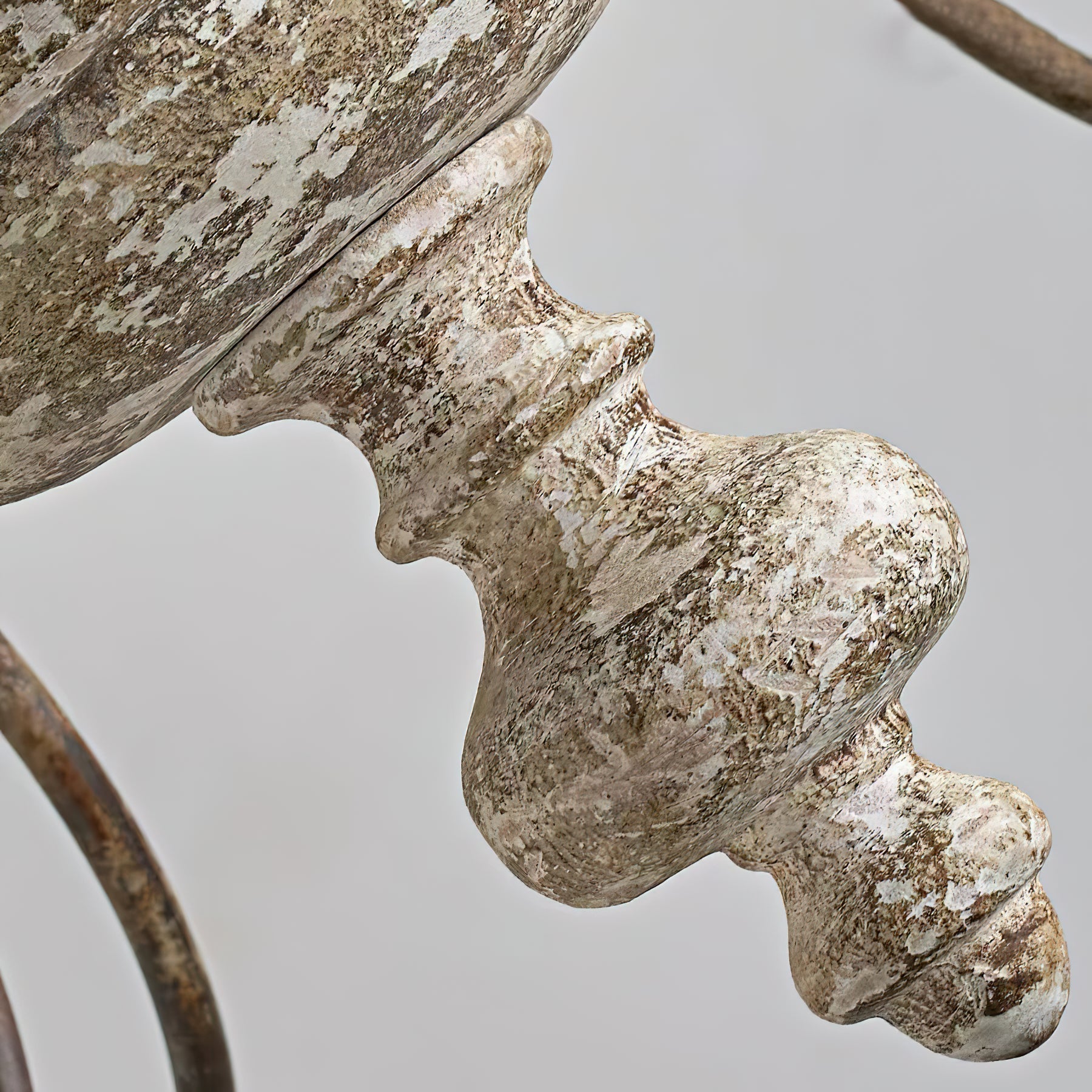 Waegnuvyn Traditional Candle Chandelier - Letslighting
