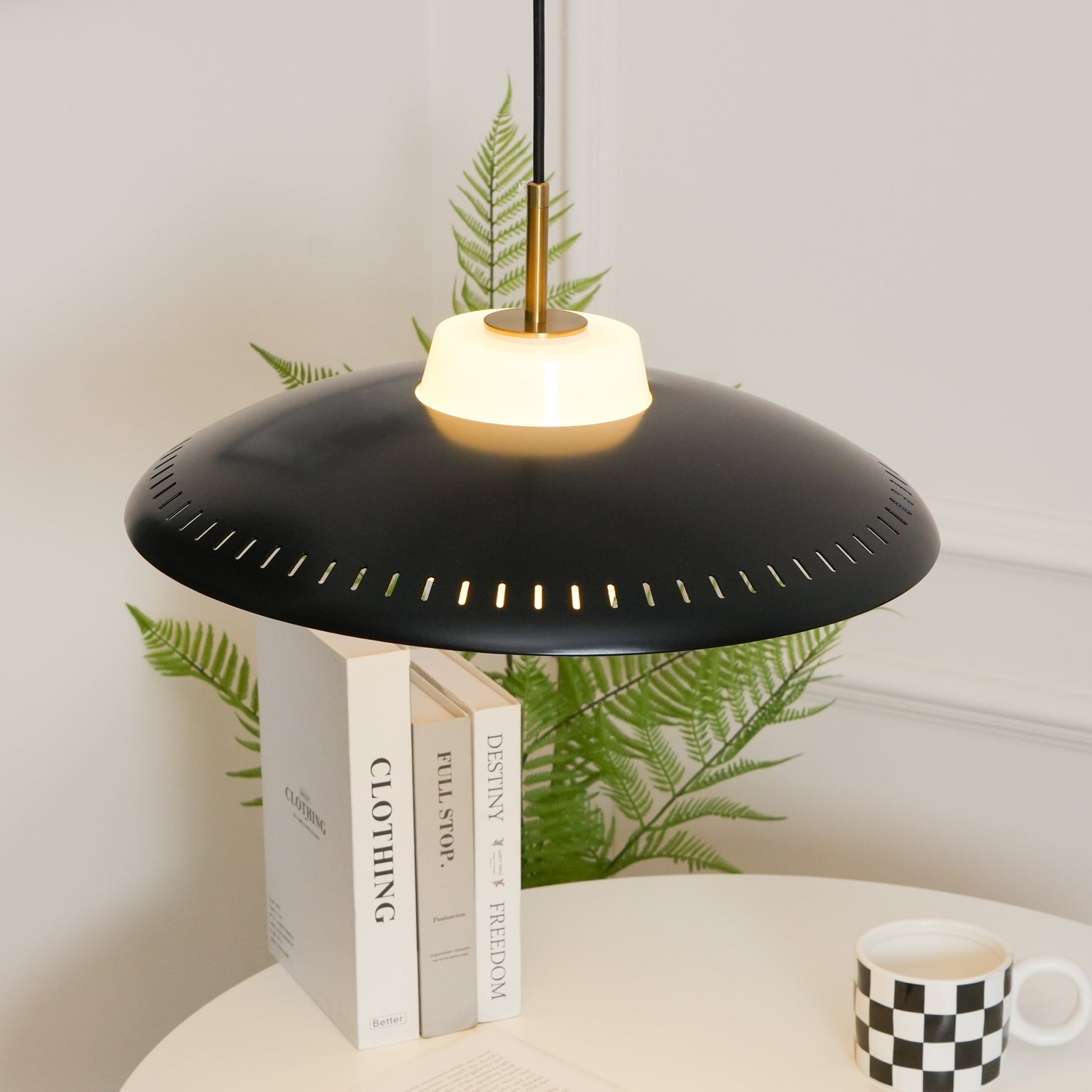 Calyranic Classic Minimalistic Pendant Lamp - Letslighting