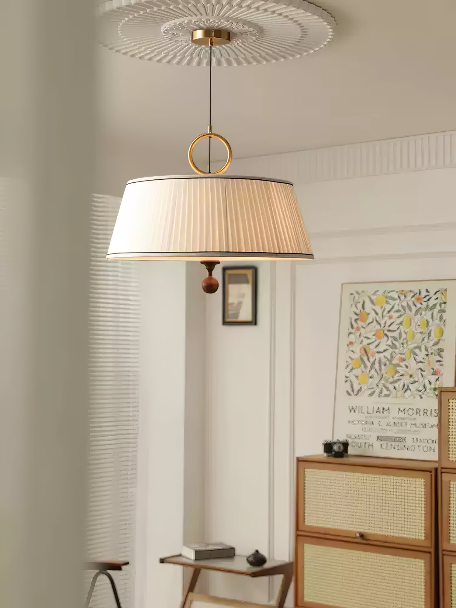 Zavaran Traditional Natural Wood Fabric Pendant Lamp - Letslighting