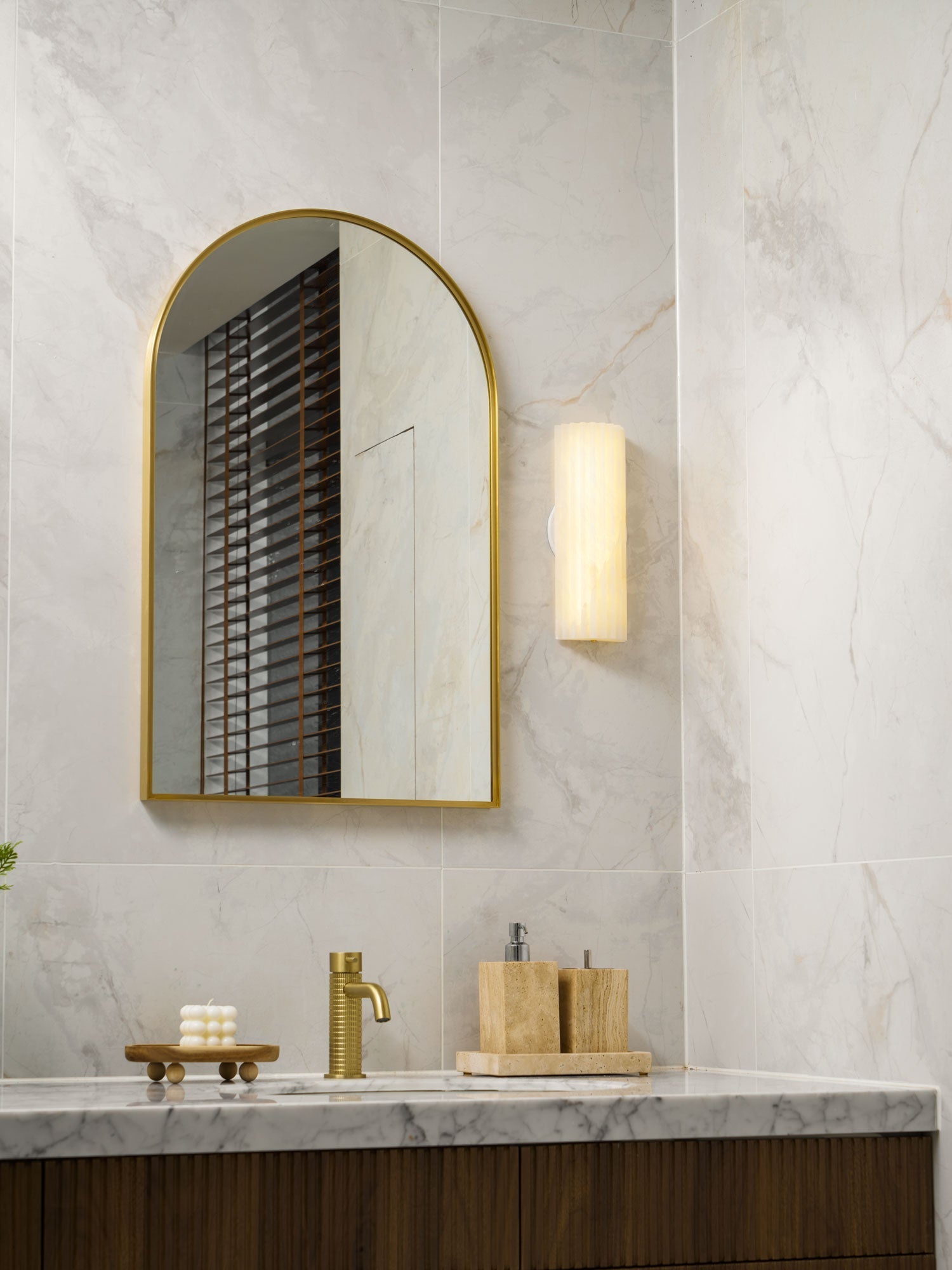Orcarion Alabaster Wall Lamp - Letslighting