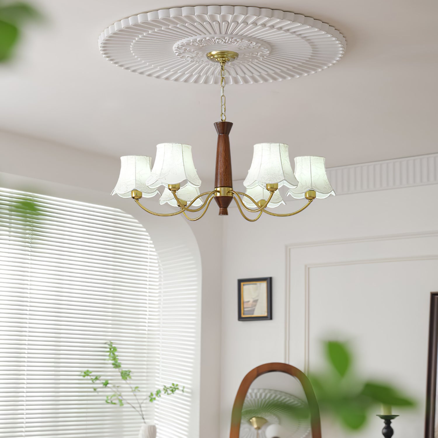 Lustra Chandelier Brass Fabric Curved Arms - Letslighting