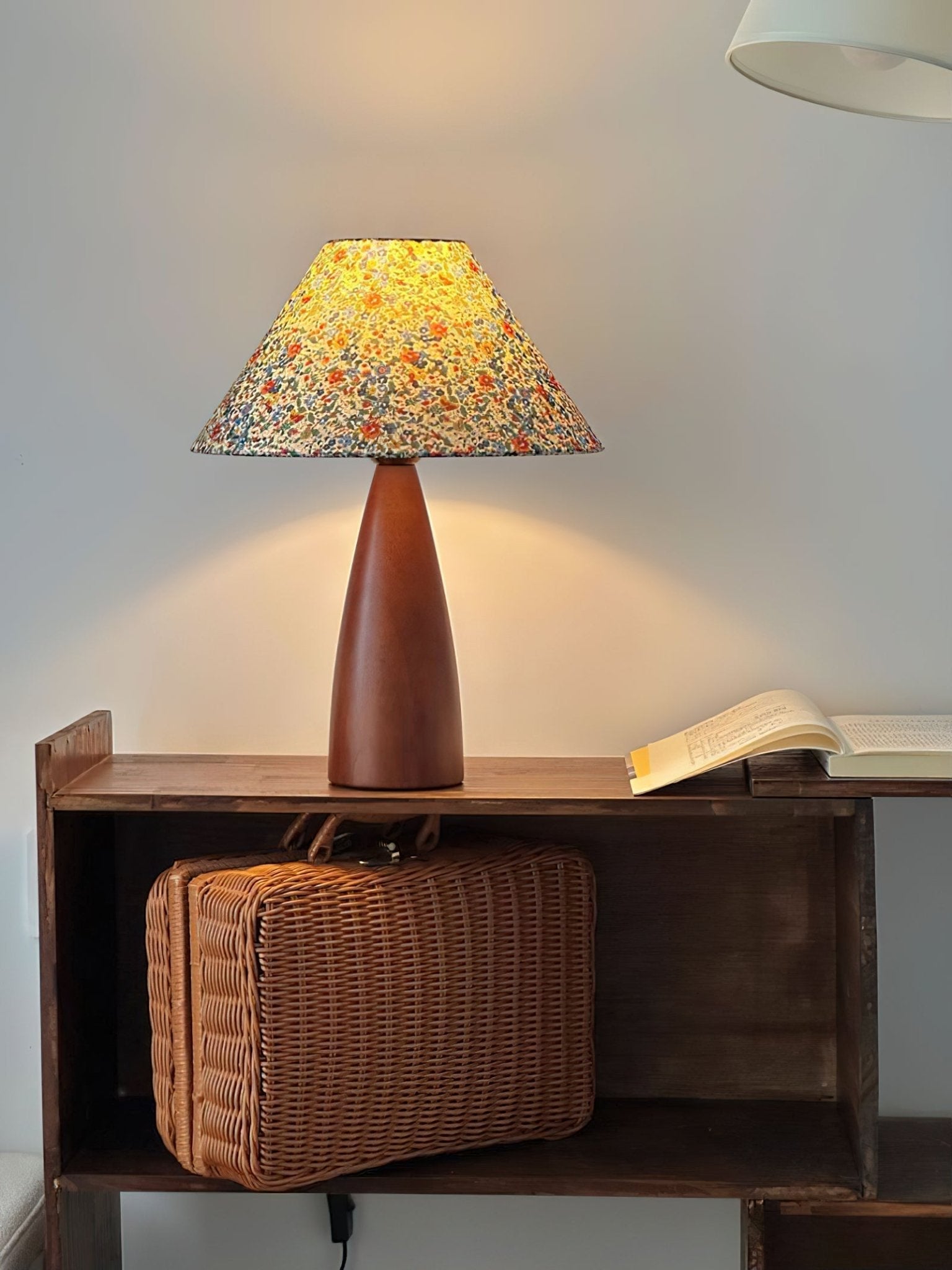 Candice Vintage Wood Table Lamp - Letslighting