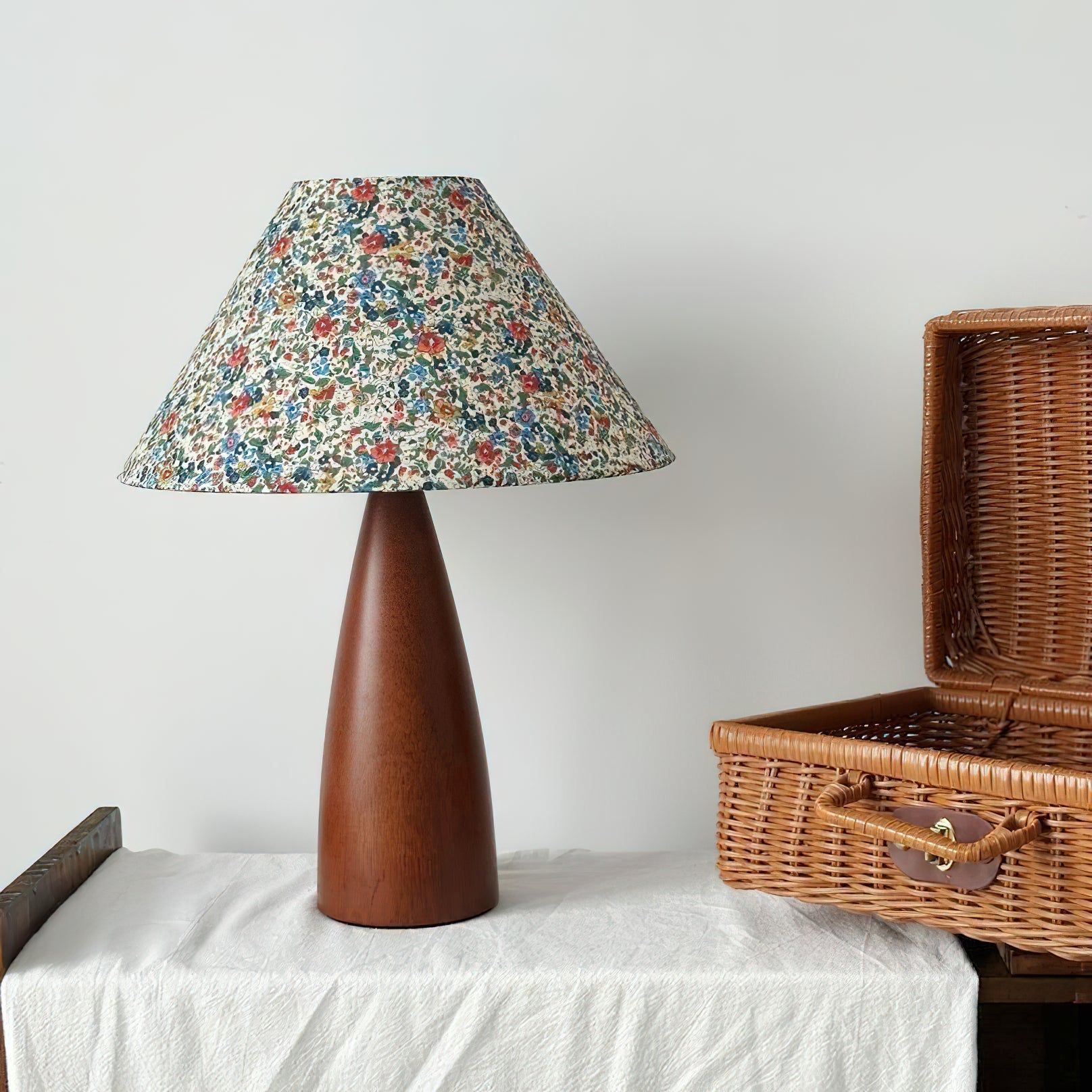 Candice Vintage Wood Table Lamp - Letslighting