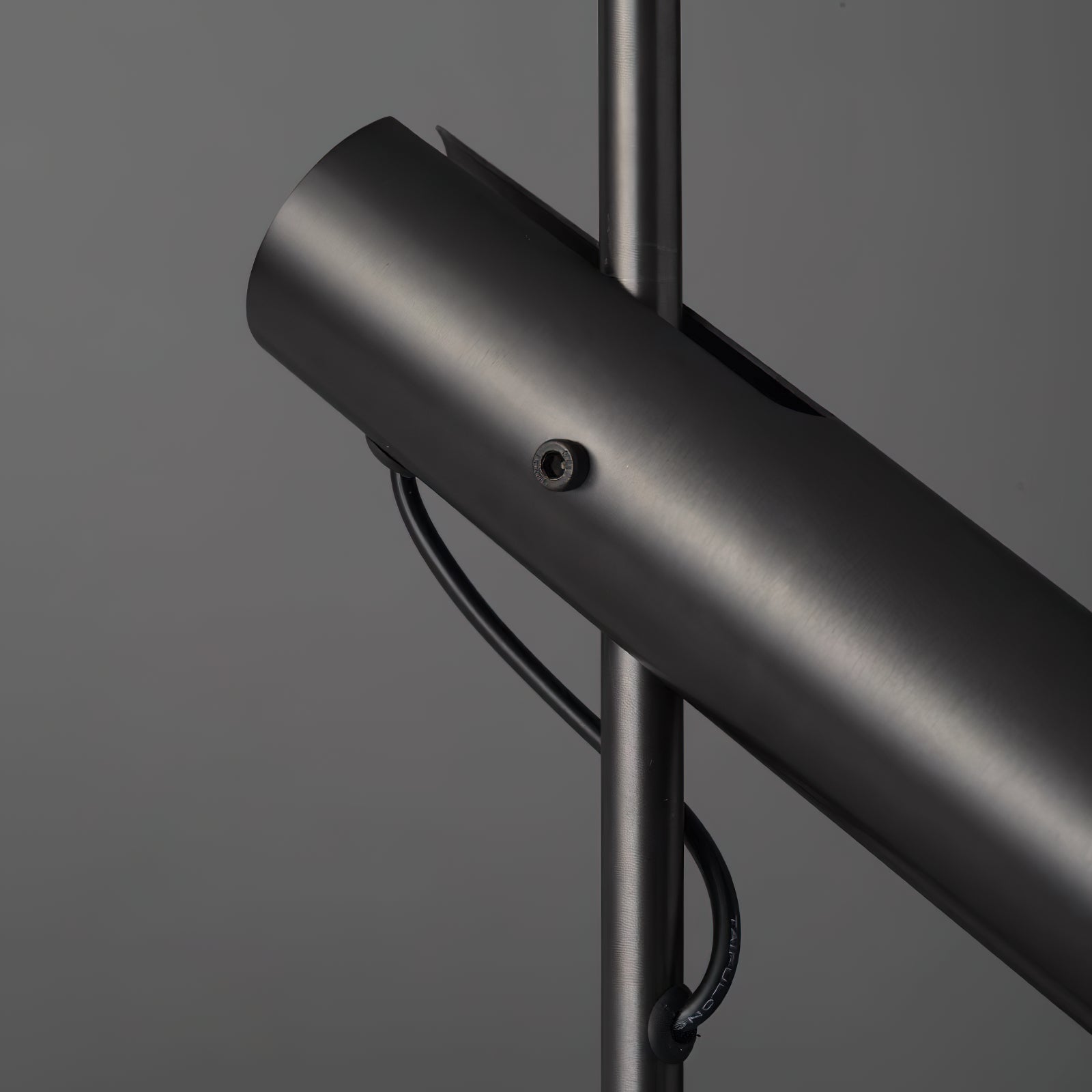 Jarnbruvyi Modern Minimalist Line Pendant Light - Letslighting