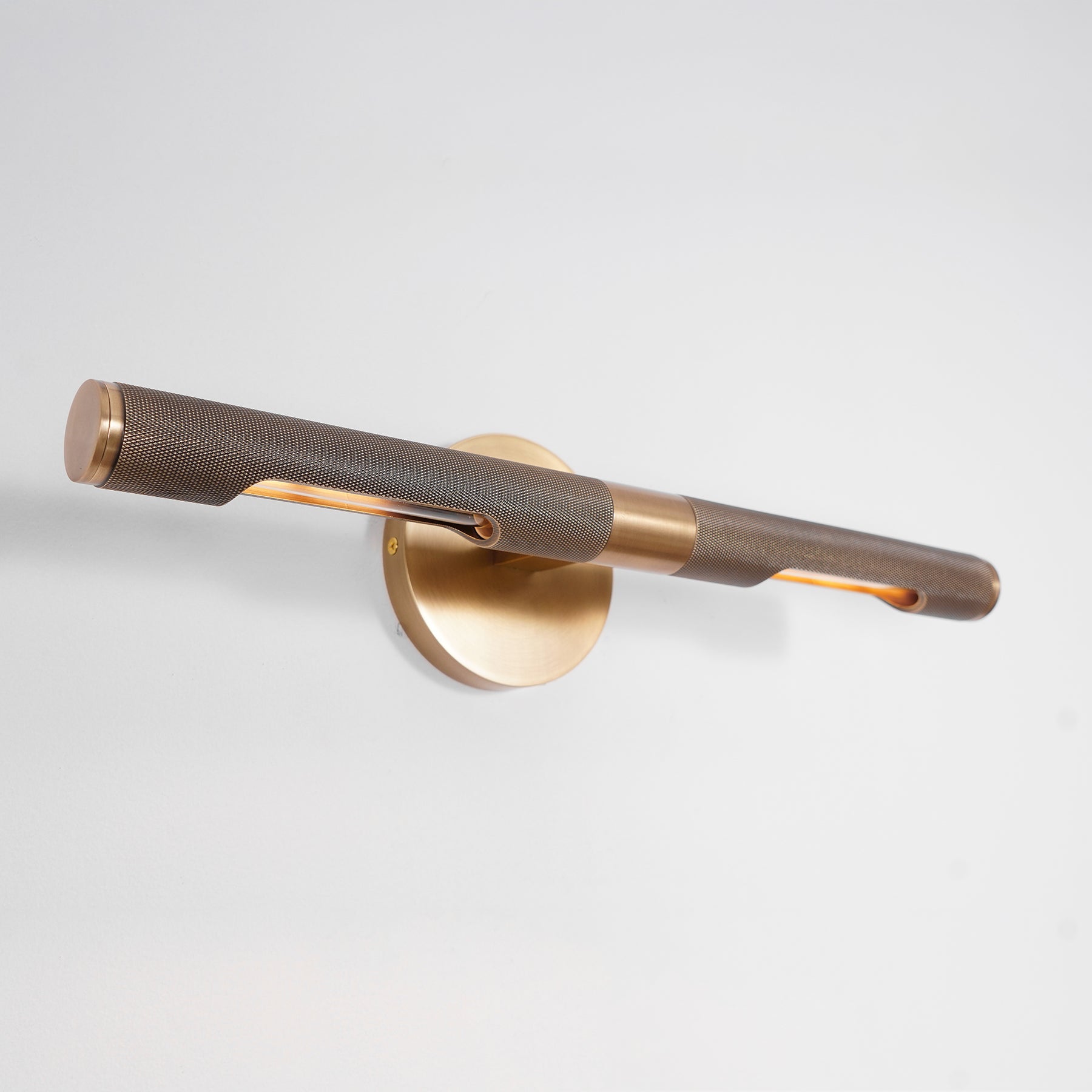 Solvain Modern Brass LED Wall Light - Letslighting