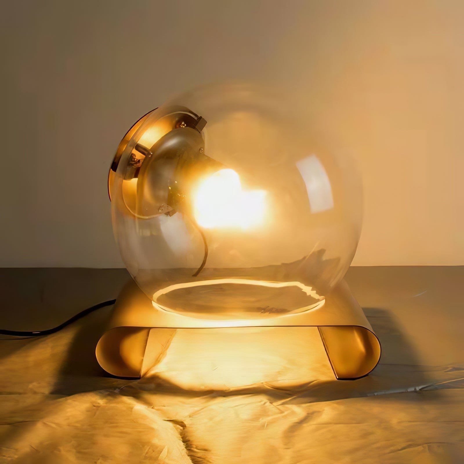 Chris Modern Table Lamp - Letslighting
