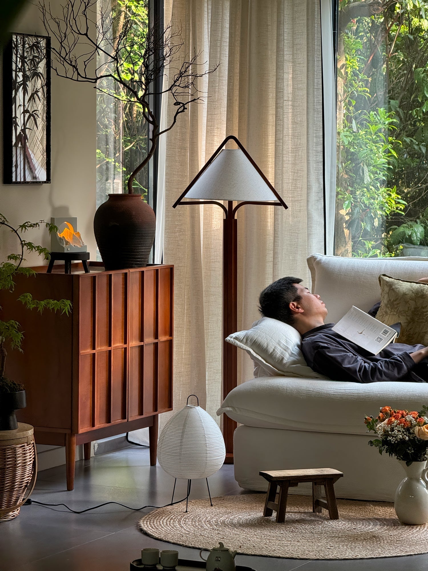 Ersolan Triangular Wood & Fabric Floor Lamp - Blowlighting