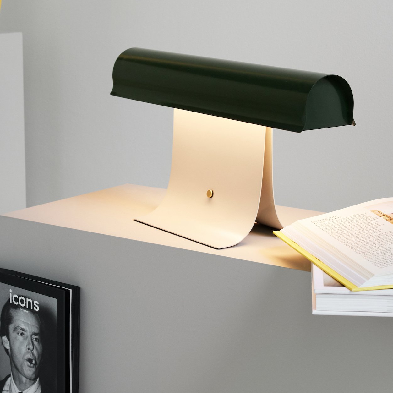 Lirain Steel Industrial Table Lamp - Letslighting