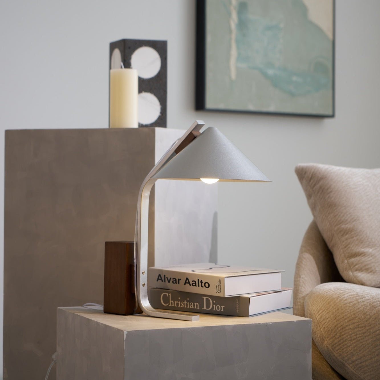 Ryan Modern Table Lamp - Letslighting