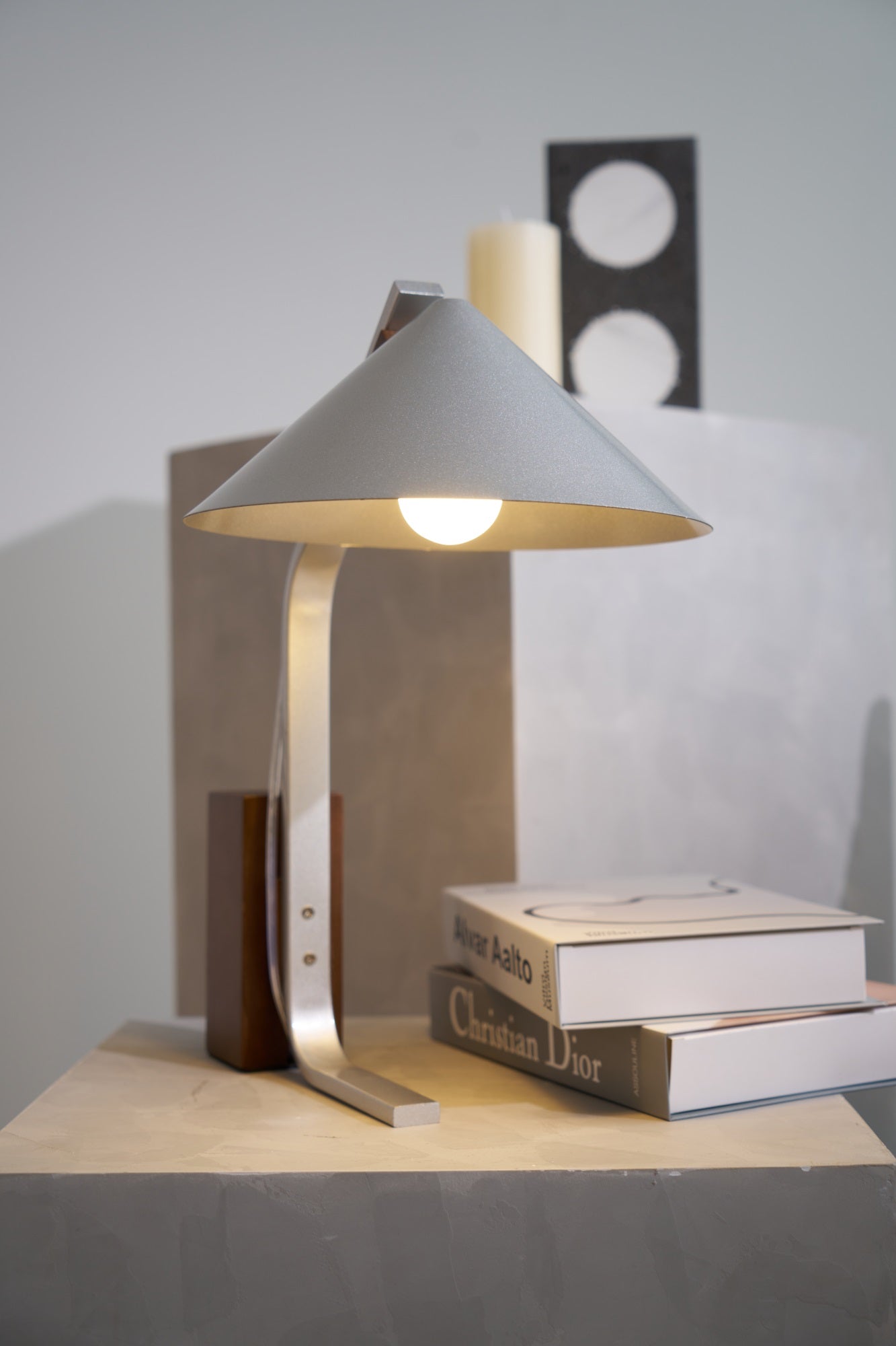 Ryan Modern Table Lamp - Letslighting