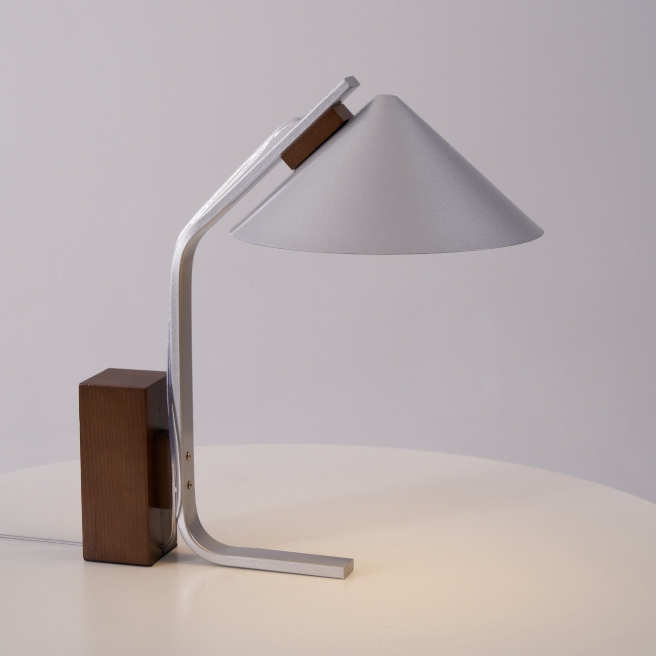 Ryan Modern Table Lamp - Letslighting