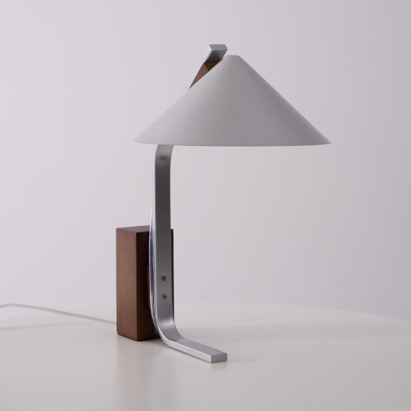 Ryan Modern Table Lamp - Letslighting