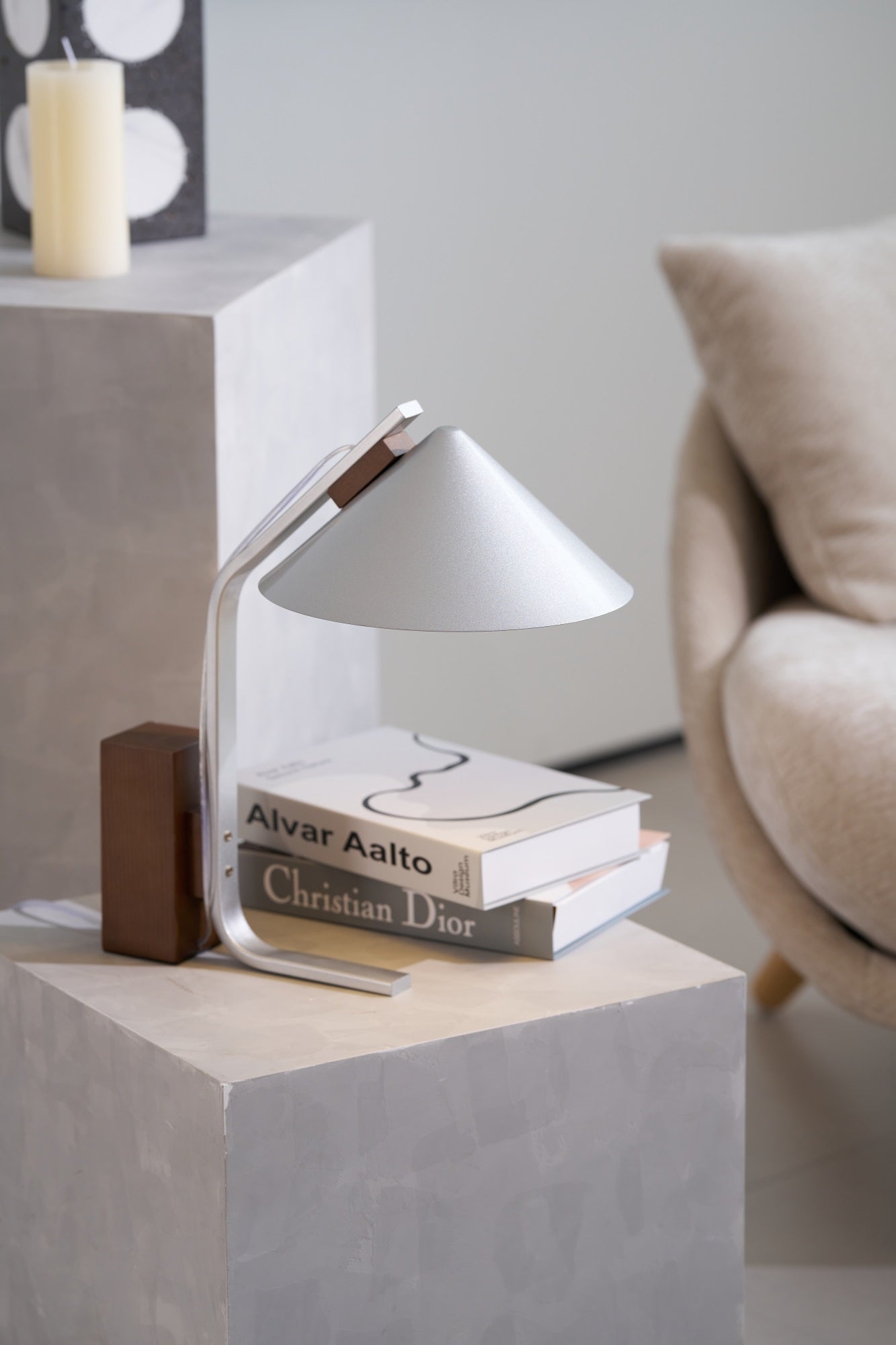 Ryan Modern Table Lamp - Letslighting