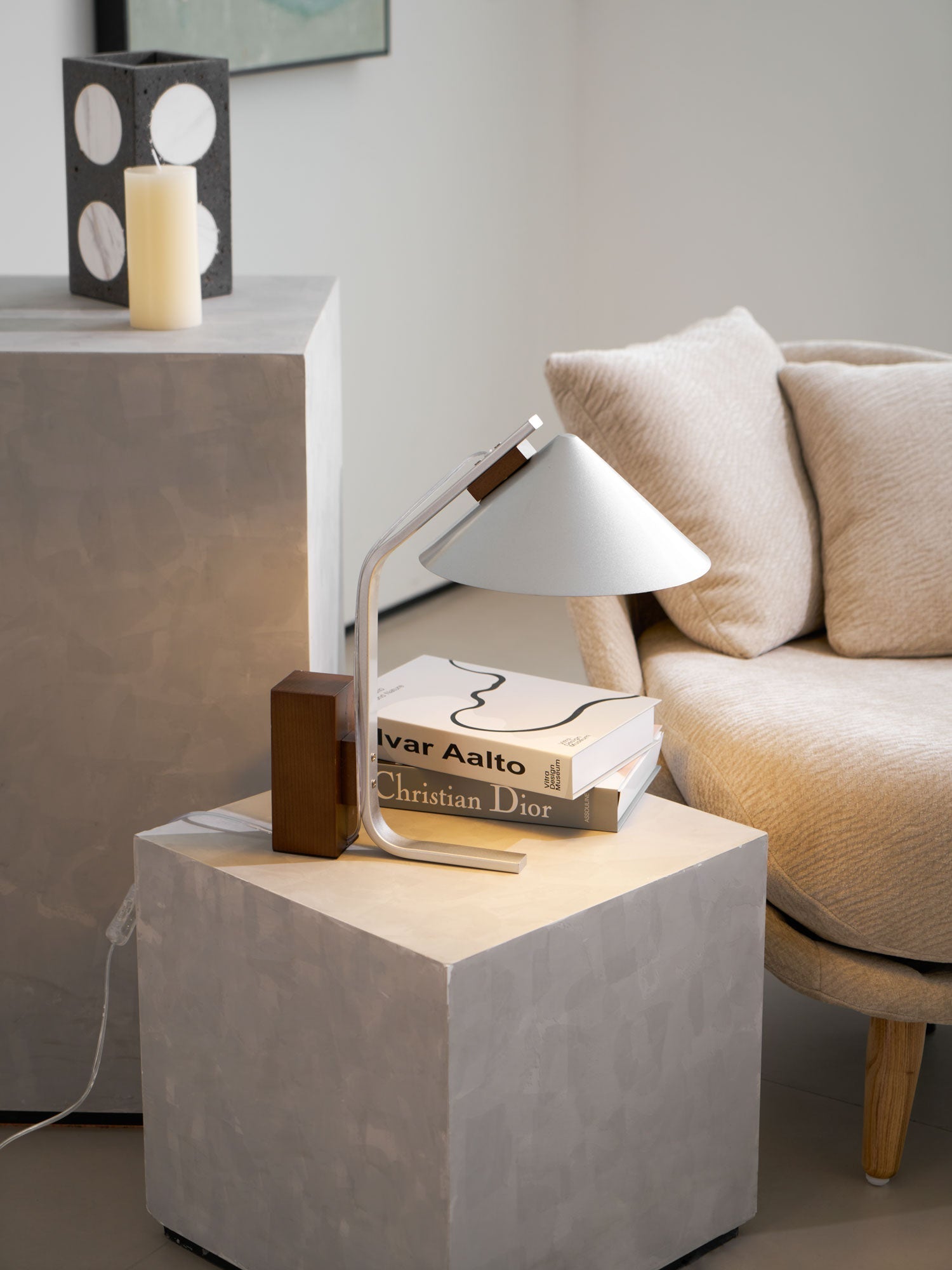 Ryan Modern Table Lamp - Letslighting