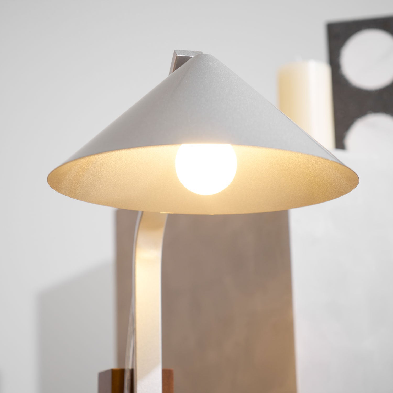 Ryan Modern Table Lamp - Letslighting