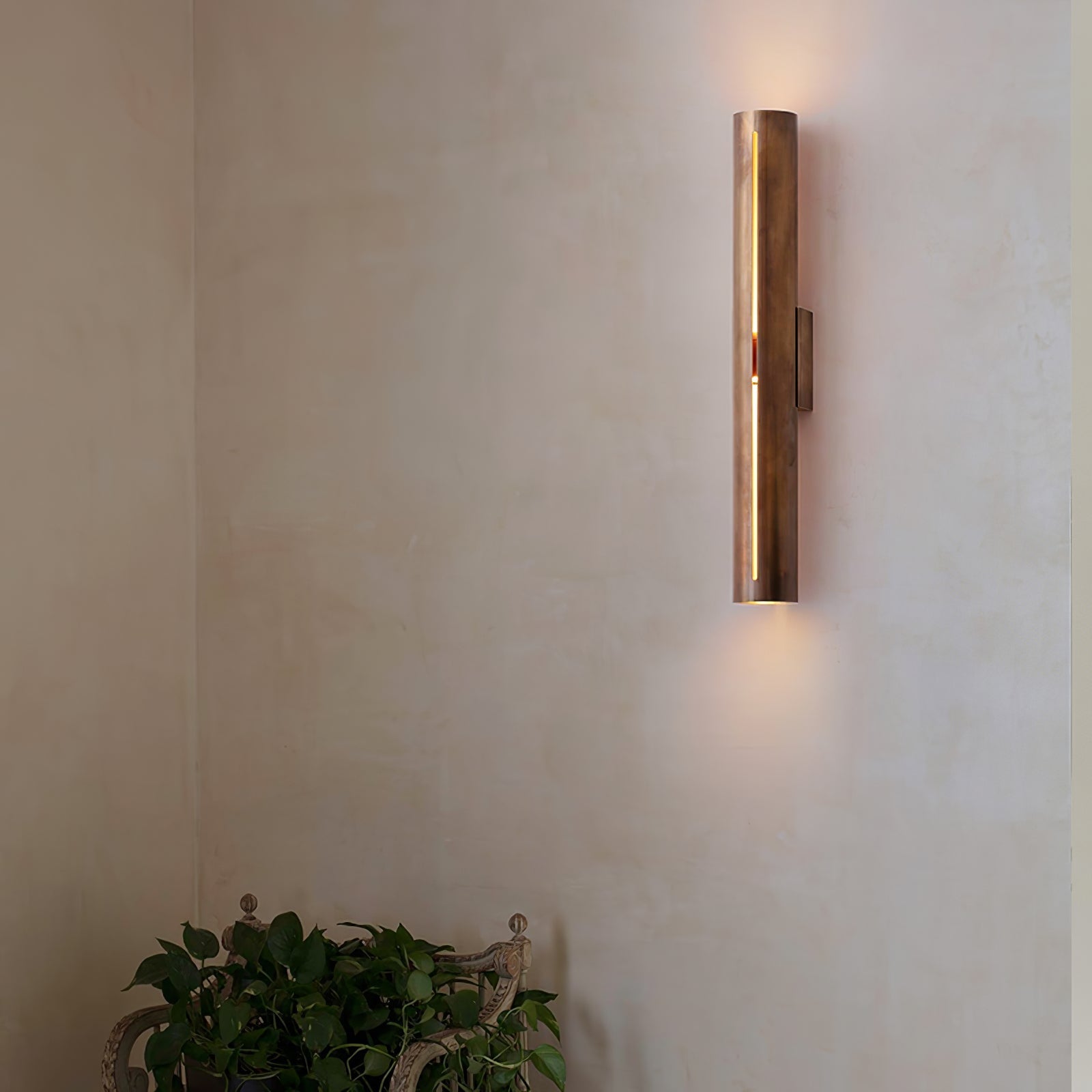 Avsilara Modern Minimalist Cylinder Brass Wall Light - Letslighting