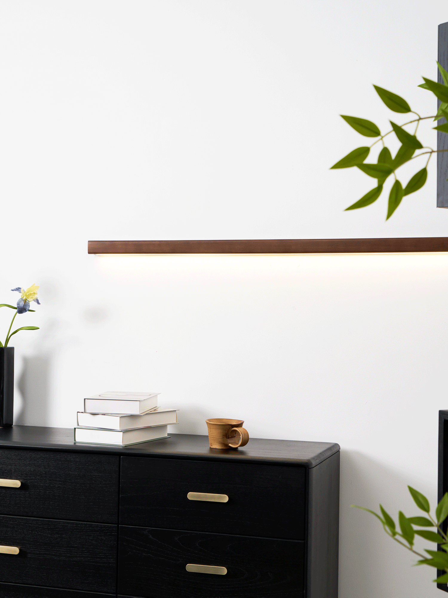 Lustra Wall Light Wood Linear Minimalist LED - Letslighting