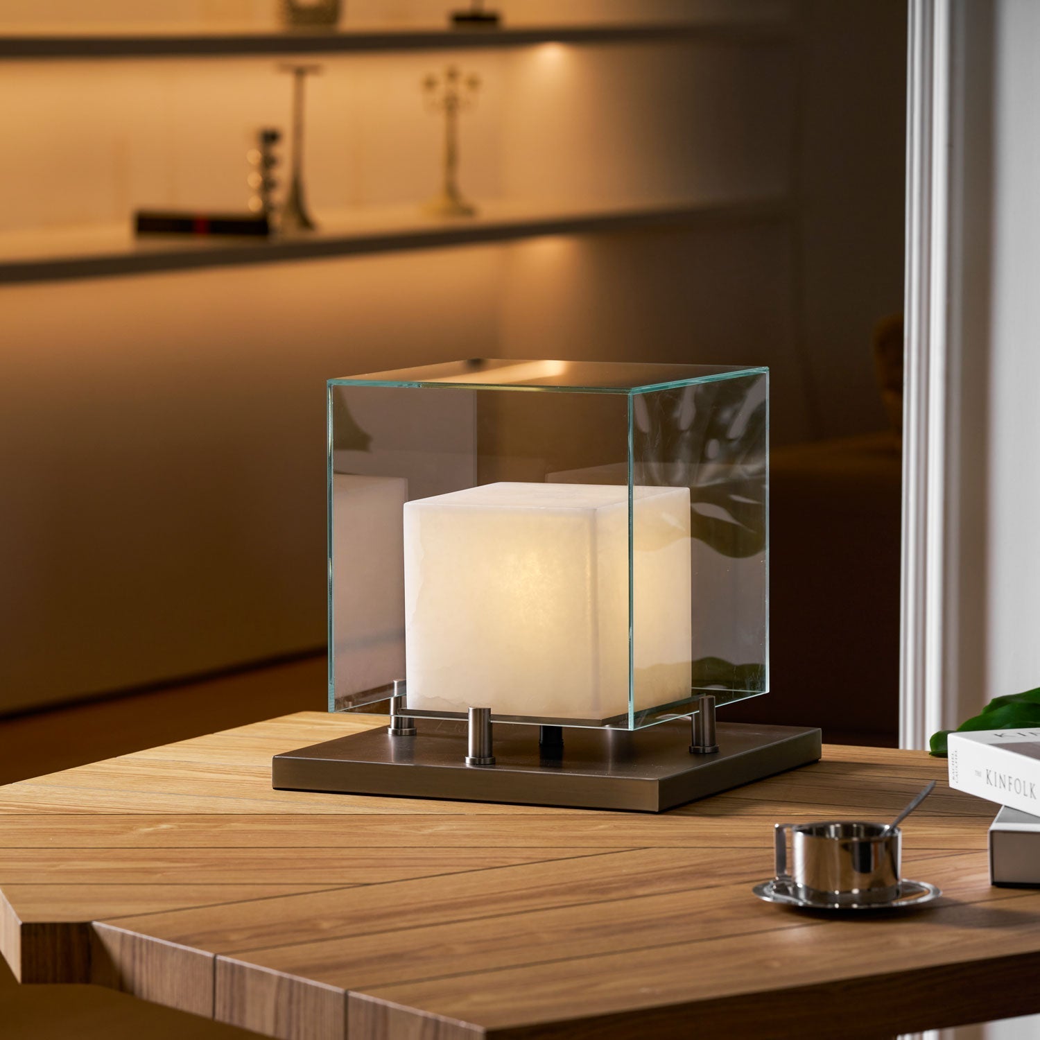 Arqra Modern Alabaster Table Lamp