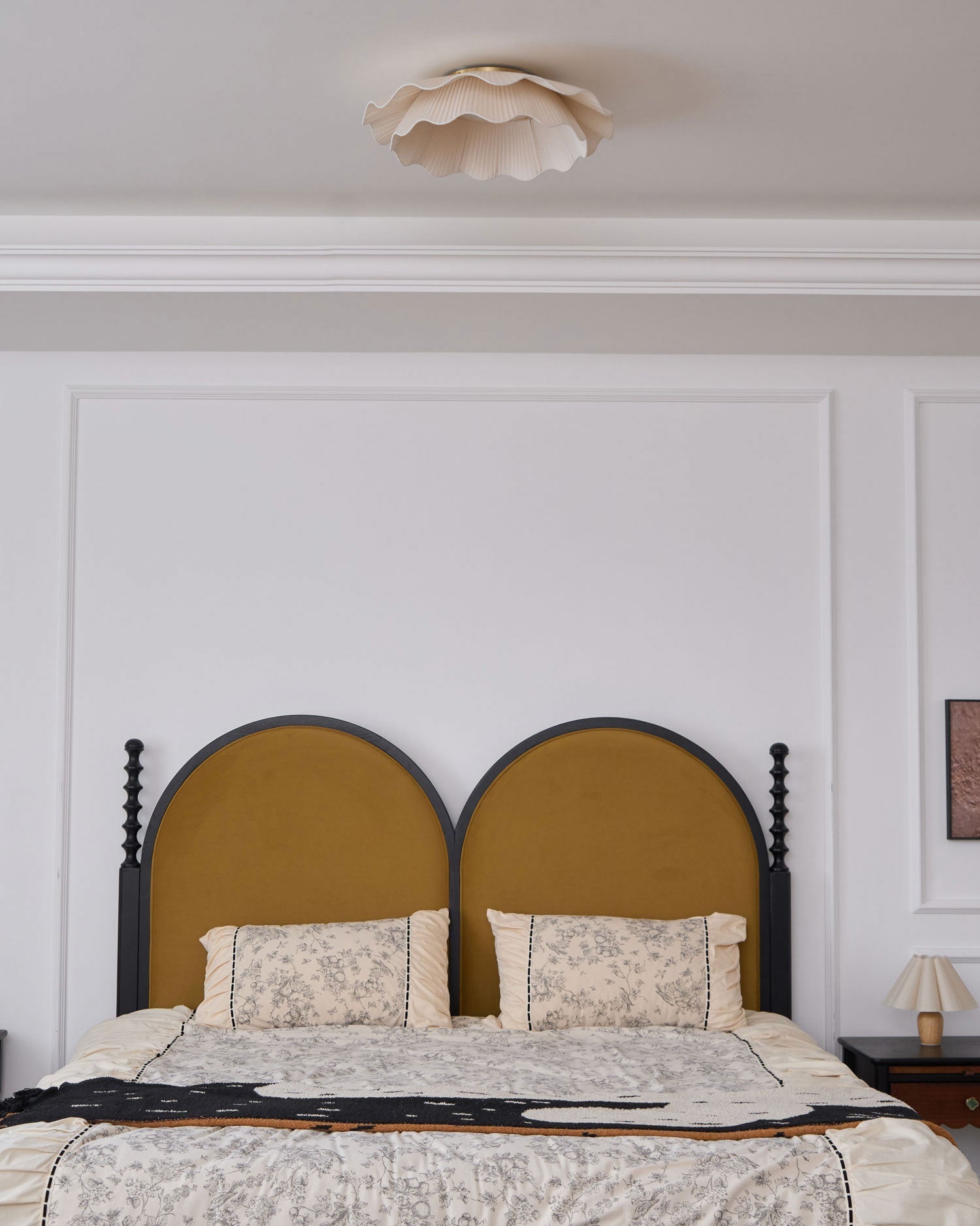 Mylirira Premium Elegance Wave Brass Fabric Ceiling Lamp - Letslighting